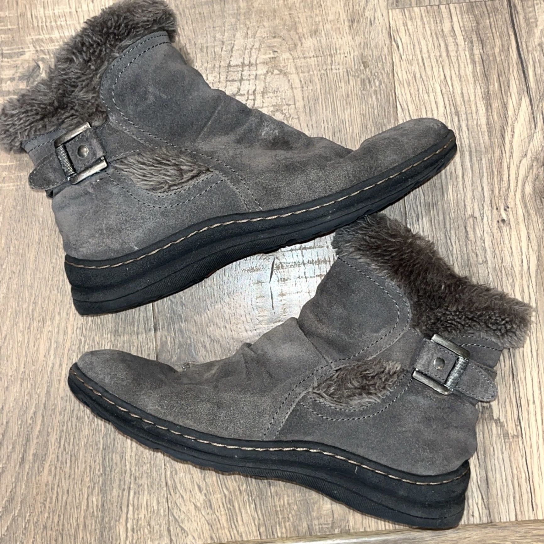 Vintage Baretraps Andrea Gray Suede Ankle Boots Zip Up Size 8.5M Lined Fur Buckle Strap Heel Low Womens Winter Leather Outsole Boots Size US 9 / IT 39 - 2 Thumbnail