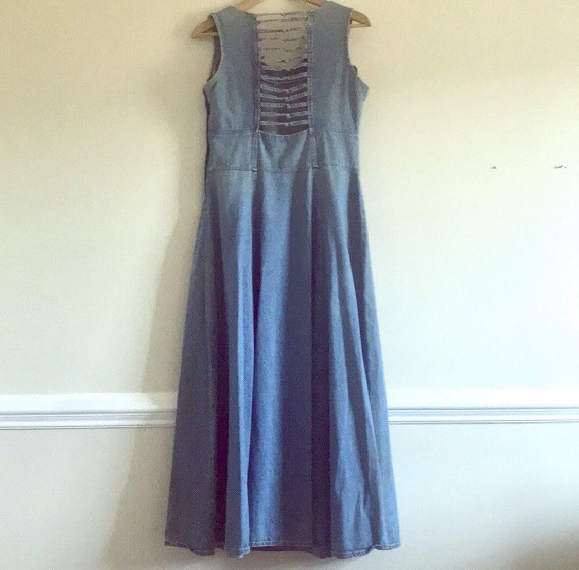 Vintage VINTAGE R&R LIGHT WASH DENIM JEAN CUTOUT BACK MAXI DRESS Size L / US 10 / IT 46 - 4 Thumbnail