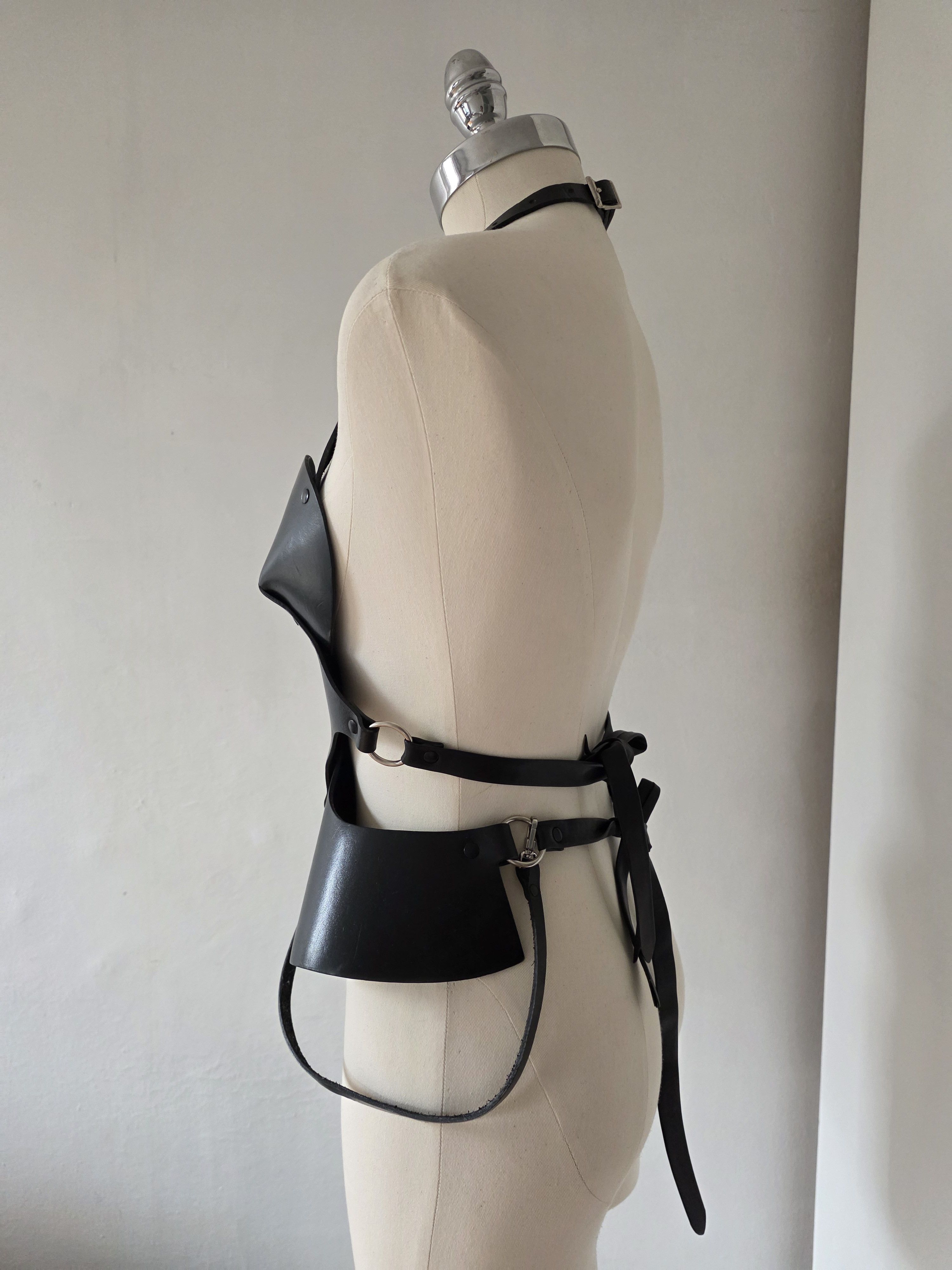 Other Zana Bayne Black Leather Harness Corset Bustier Avant Garde Size ONE SIZE - 6 Thumbnail
