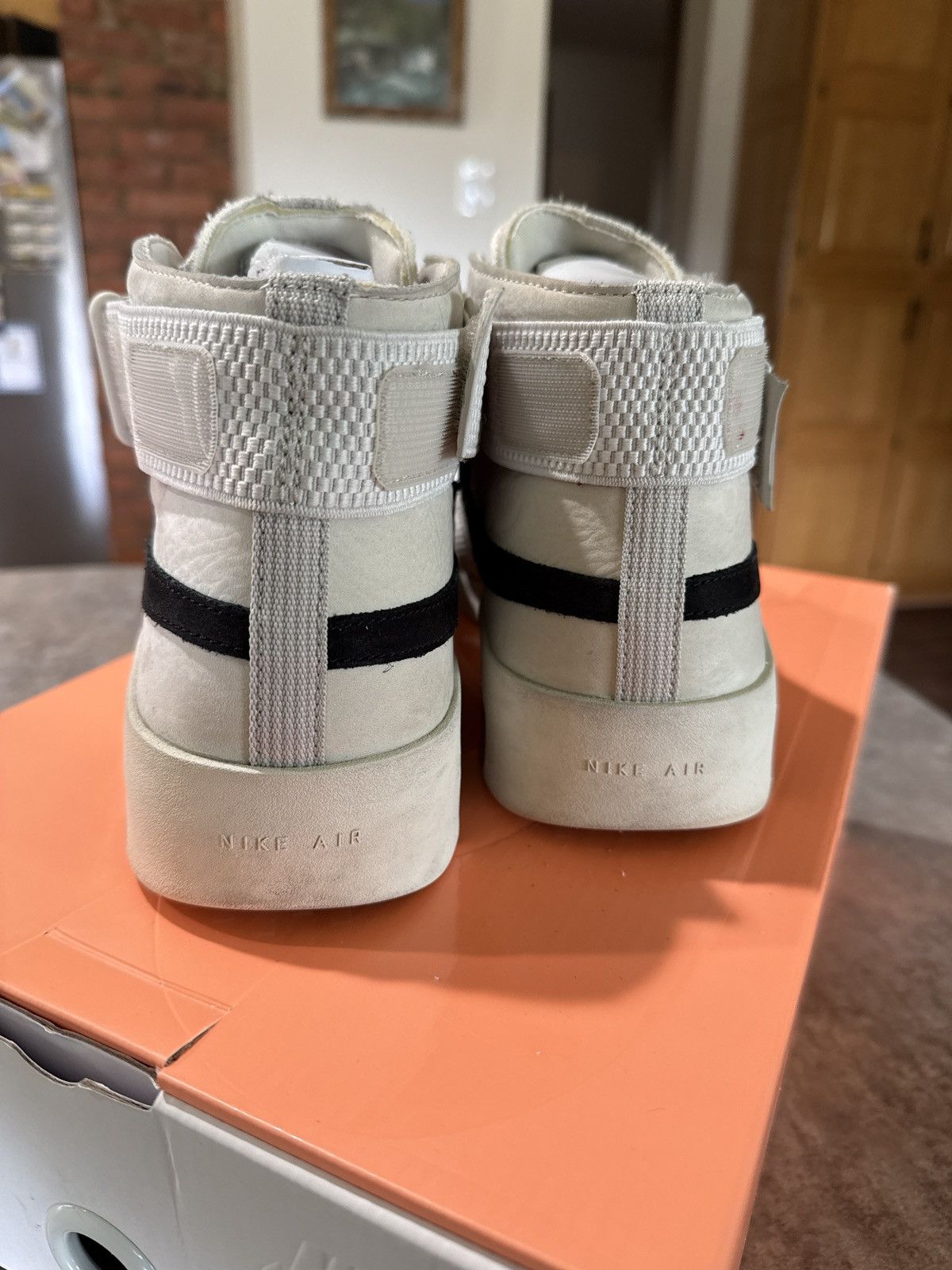 Fear of God × Nike Nike Air Fear Of God Raid ‘Light Bone’ size 10.5 with box Size US 10.5 / EU 43-44 - 3 Thumbnail
