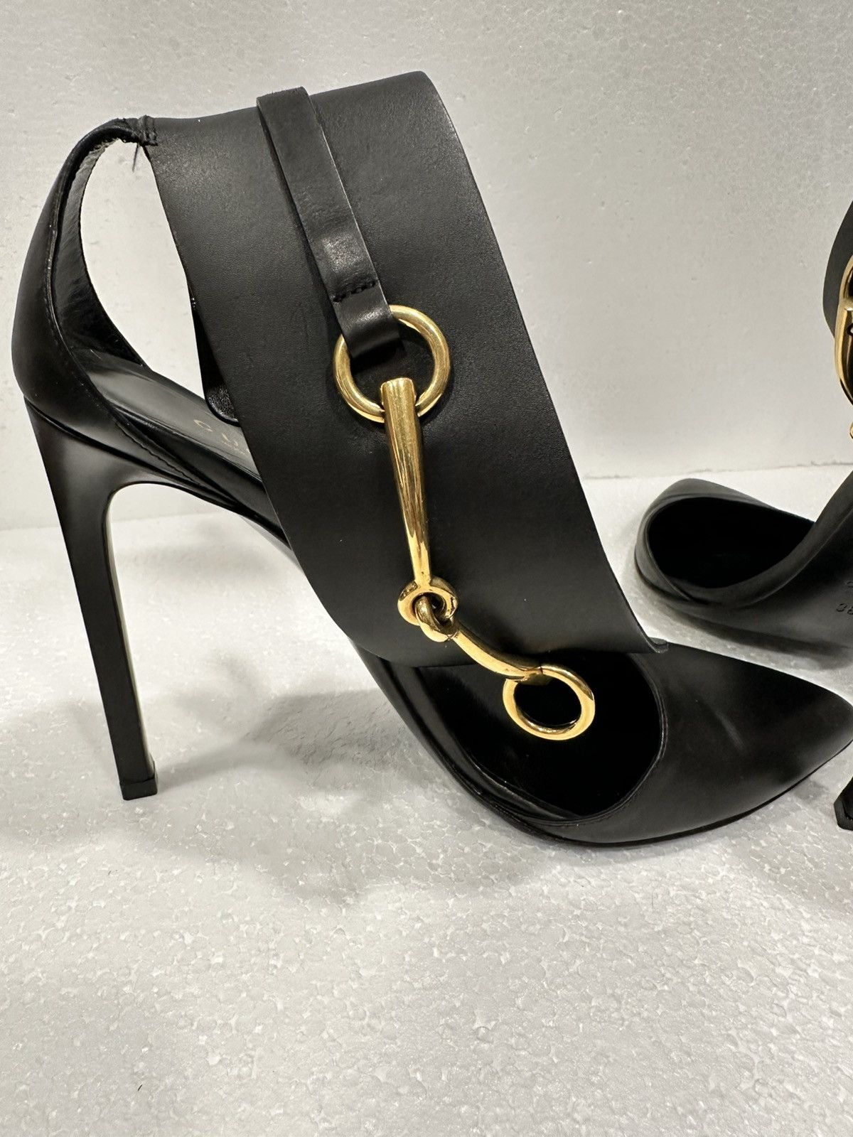 Paolo Gucci Gucci Sandals with Metal Buckle Size 8.5 US EURO 38.5 Size US 8.5 / IT 38.5 - 8 Thumbnail