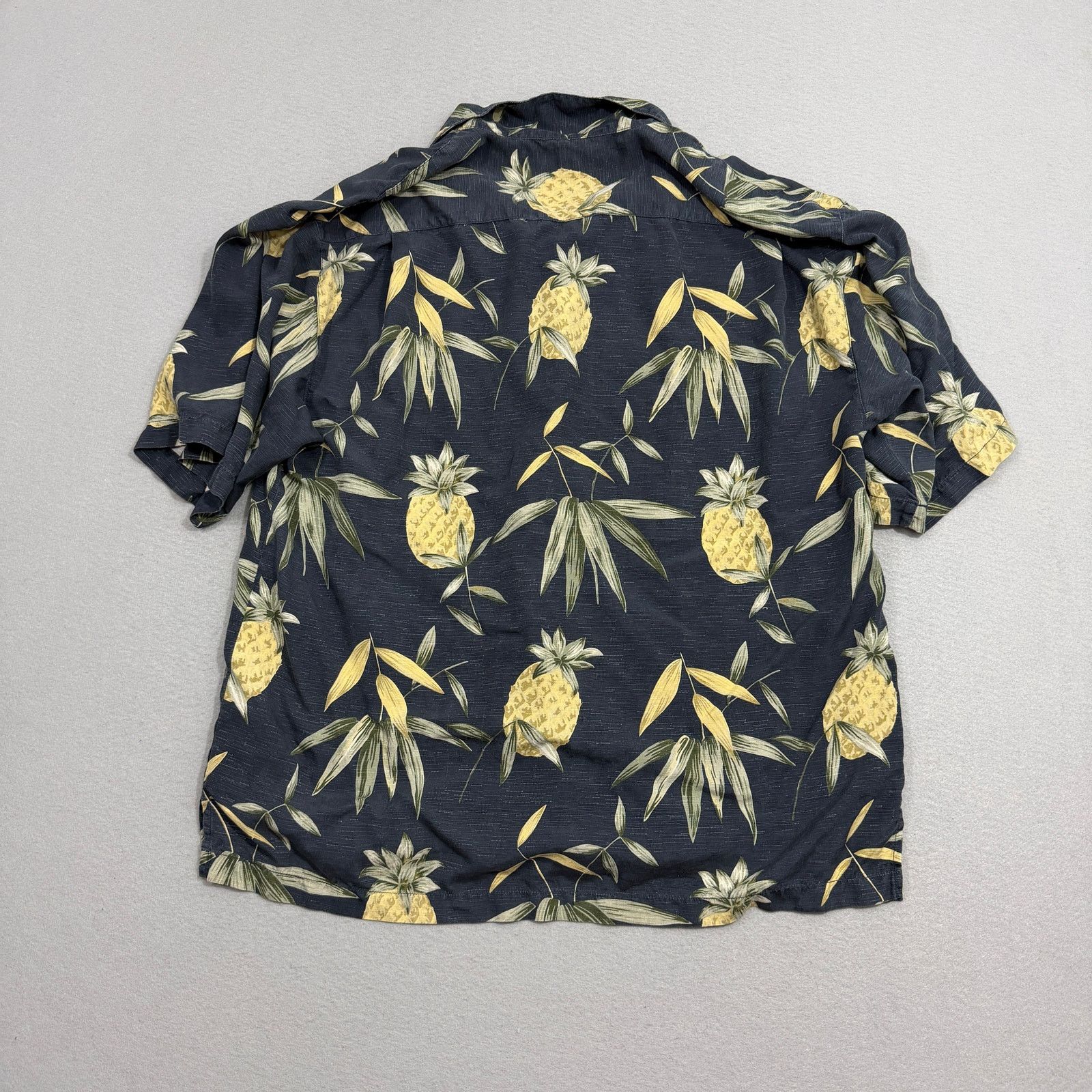 Tommy Bahama Tommy Bahama Hawaiian Shirt Men's XL Pineapple Floral Silk Size US XL / EU 56 / 4 - 5 Thumbnail