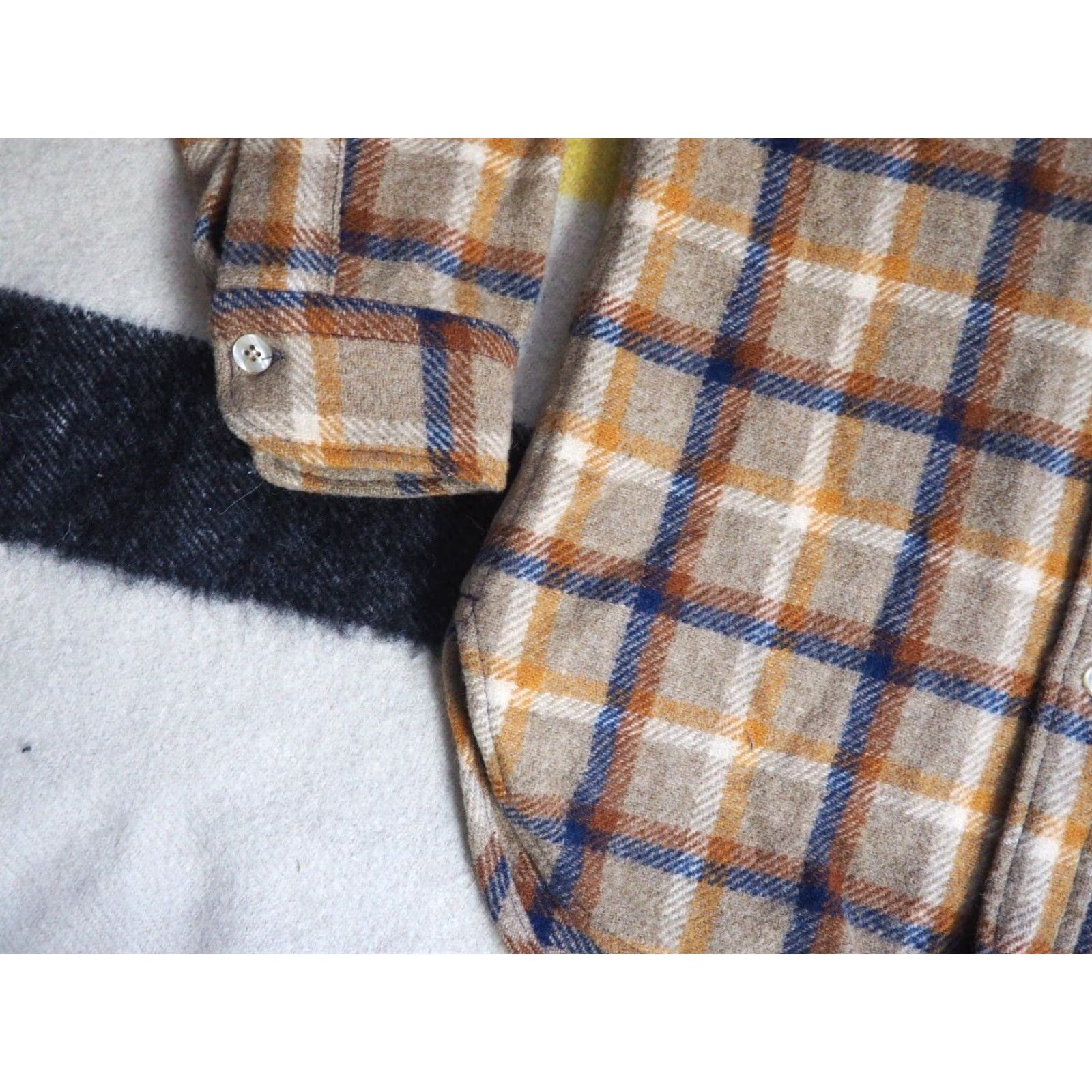 Pendleton VTG Pendleton Jacket Plaid Wool Outdoor Jacshirt Beige Blue S Mens Medium? Size US S / EU 44-46 / 1 - 7 Thumbnail