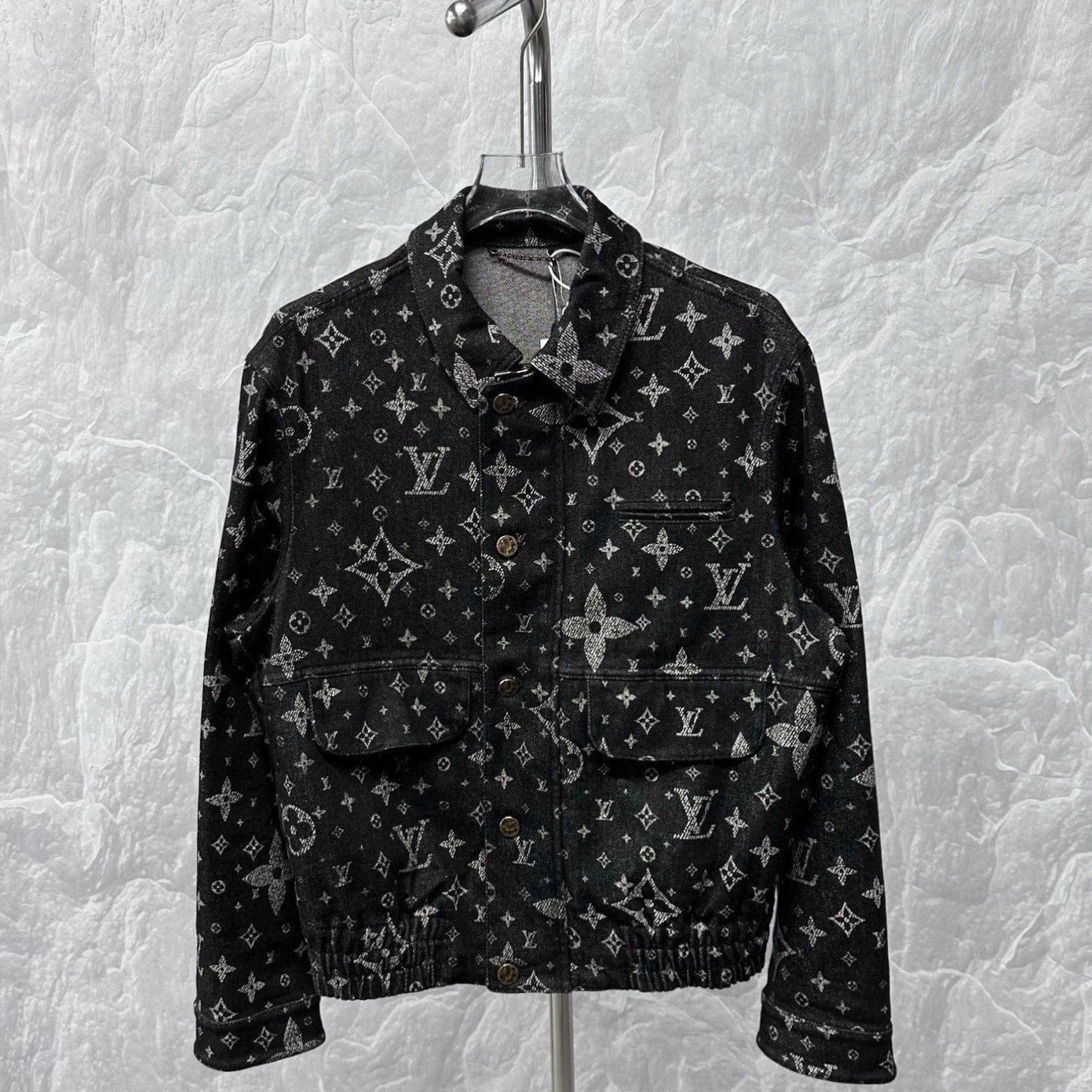 Louis Vuitton Louis Vuitton SS24 Monogram Denim Jacket Size US L / EU 52-54 / 3 - 1 Thumbnail