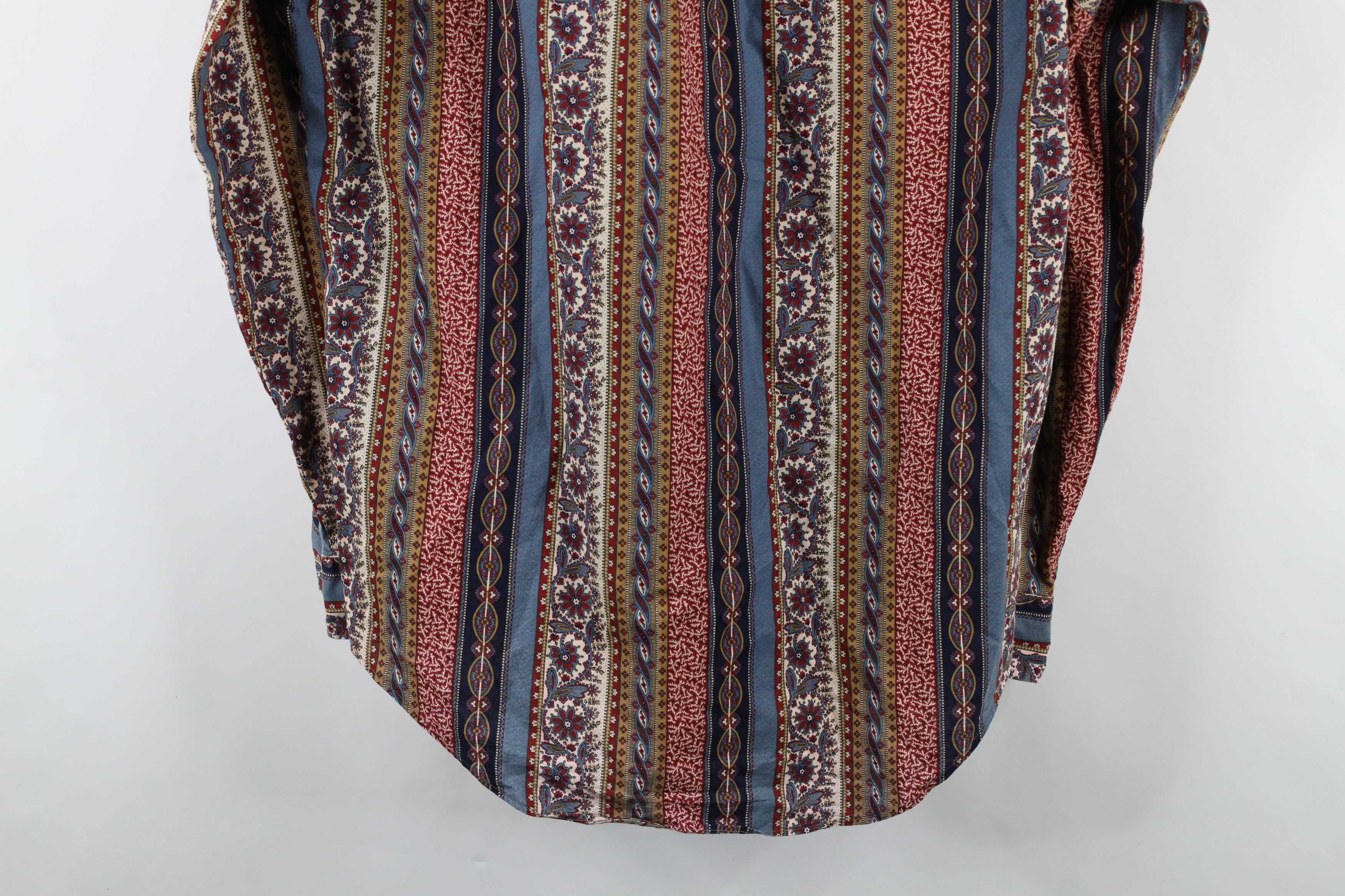 Vintage Vintage 90s Streetwear Tapestry Flower Button Down Shirt USA Size US M / EU 48-50 / 2 - 9 Thumbnail