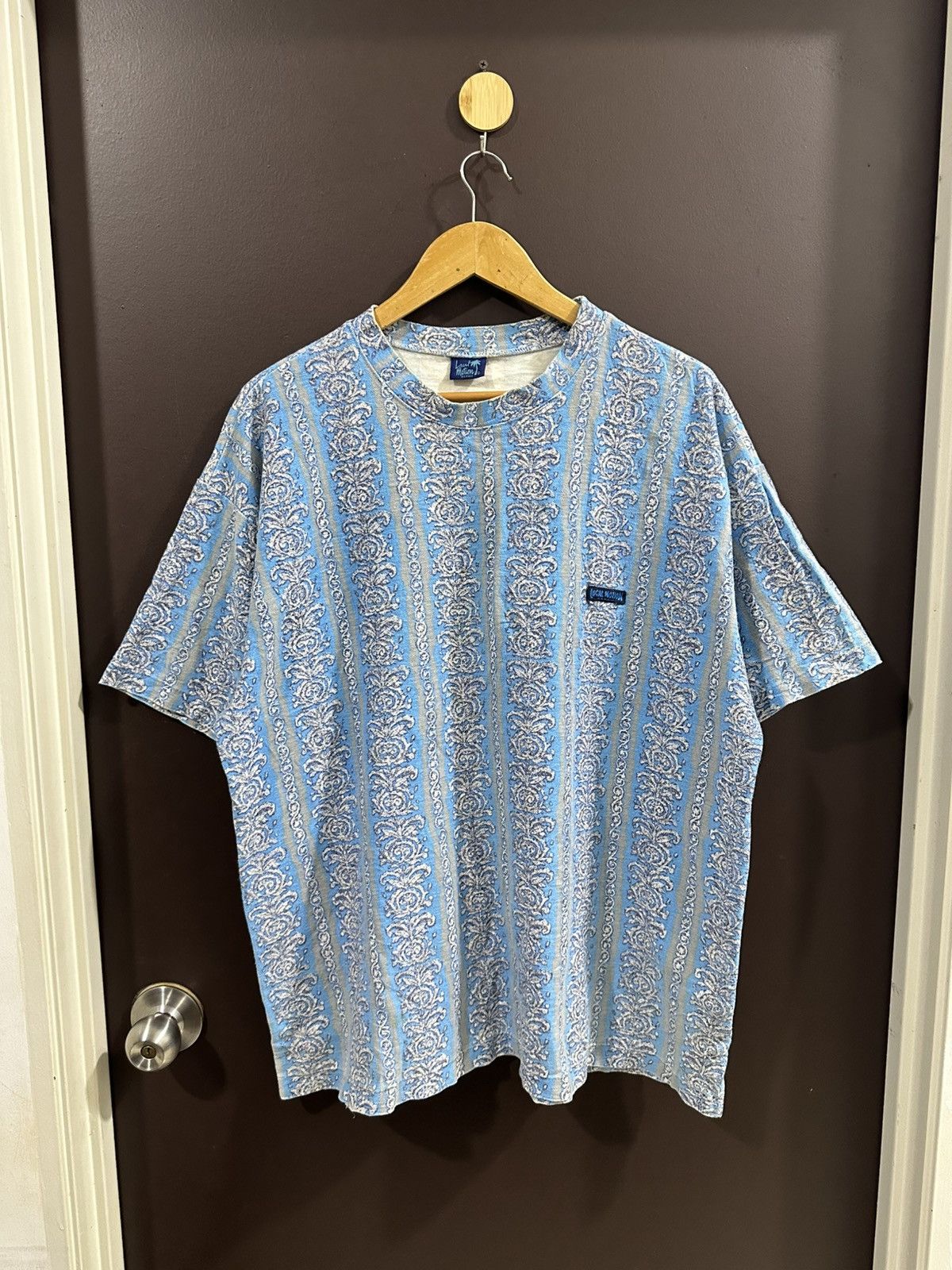 Vintage Vintage 1990 Local Motion Surf Tribal Patterned Tee Size US XL / EU 56 / 4 - 1 Thumbnail