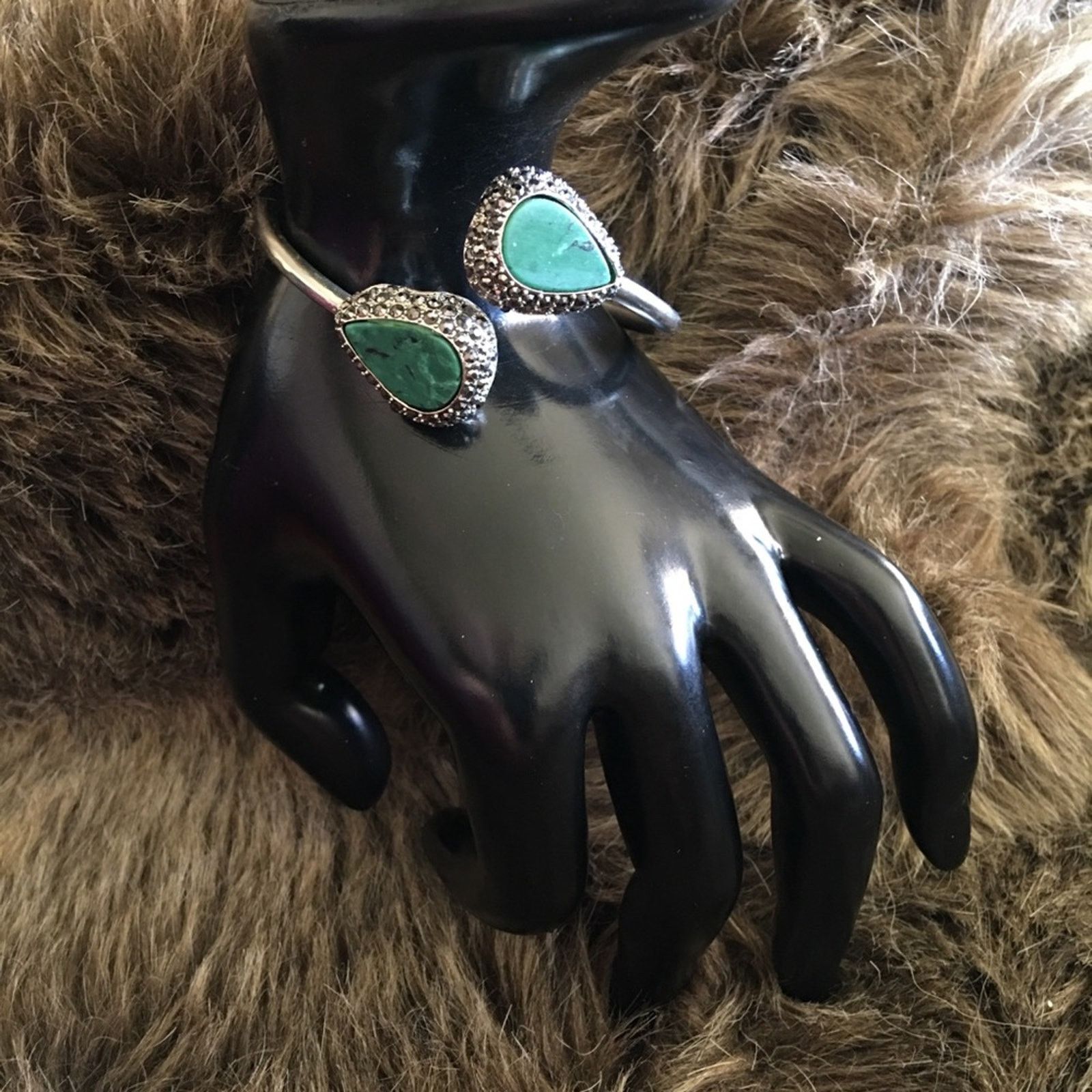 Jewelry Simulated malachite and marcasite clamp bracelet Size ONE SIZE - 3 Thumbnail