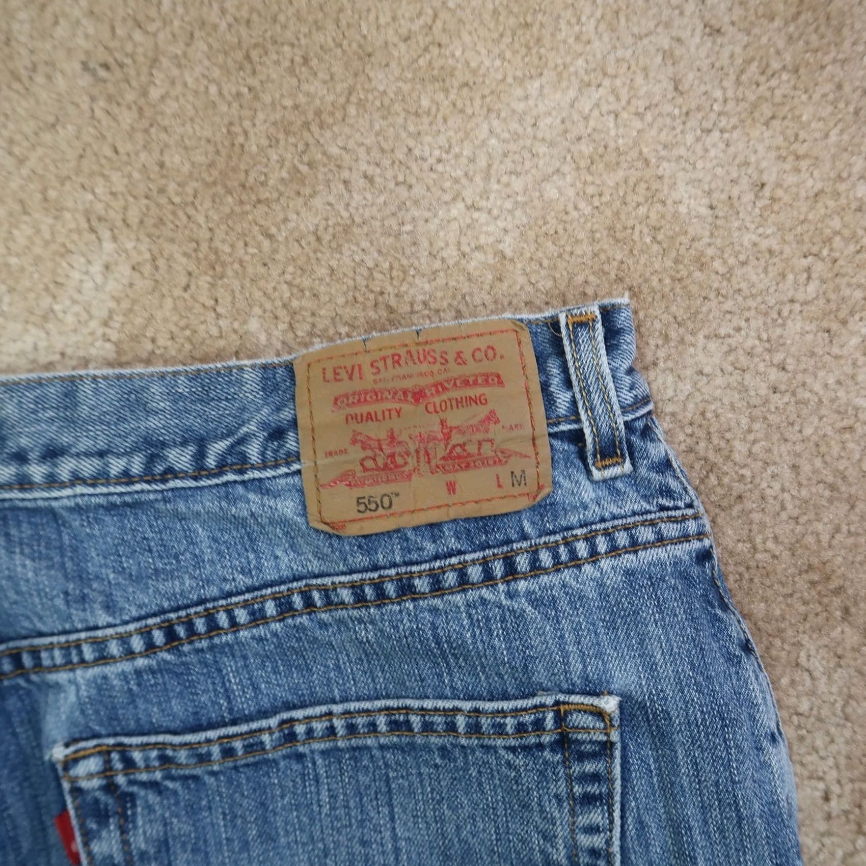 Levi's VINTAGE Levi's 550 Jeans Women's Plus 20 Blue Denim 31in Inseam Relaxed Taper 5-Pocket USA 90s Mens Womens Size 42" / US 20 - 6 Thumbnail