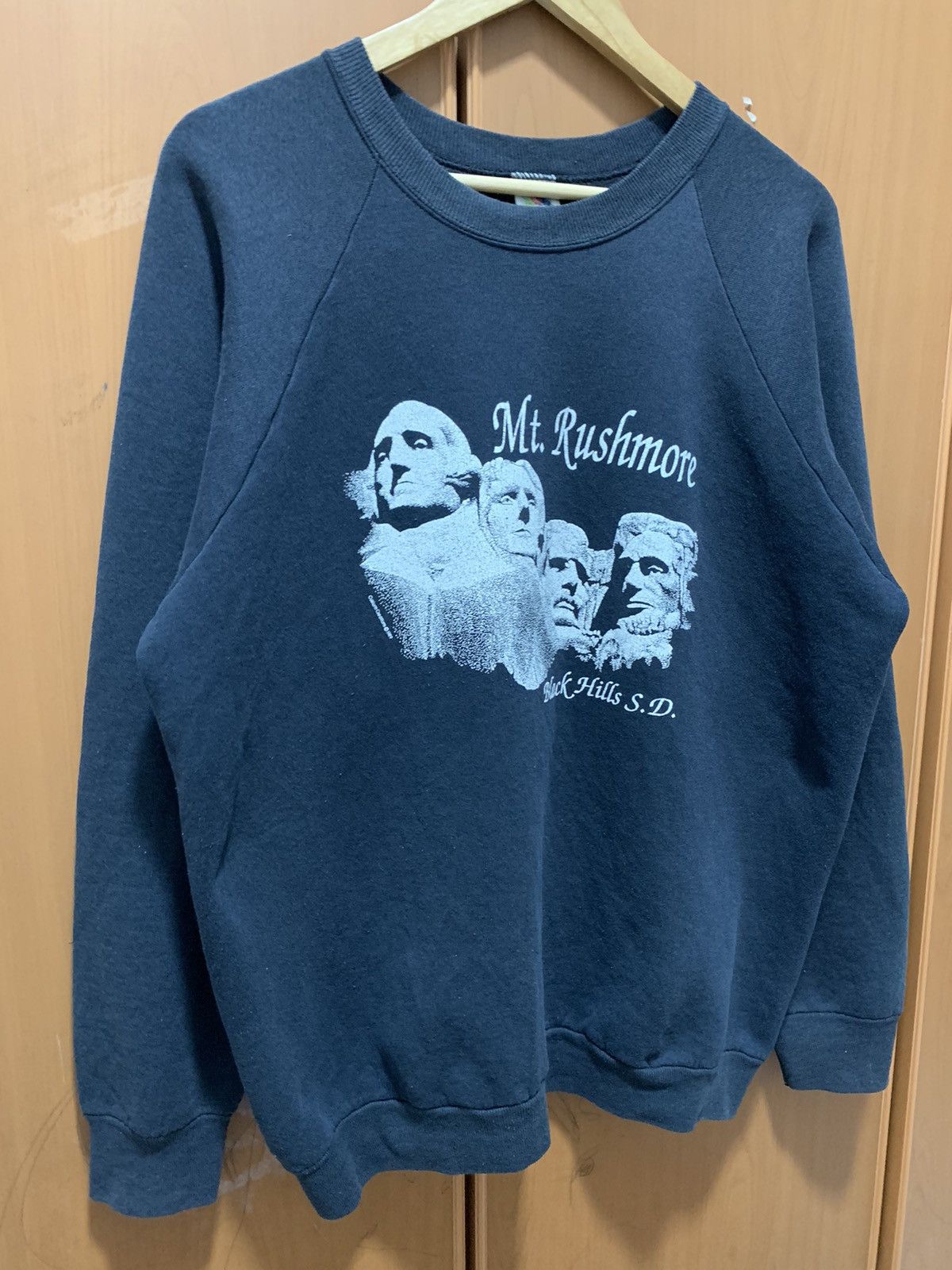 Fruit Of The Loom Vintage 1989 Mt. Rushmore Black Hills S.D Sweatshirt Distressed Size US XL / EU 56 / 4 - 3 Thumbnail