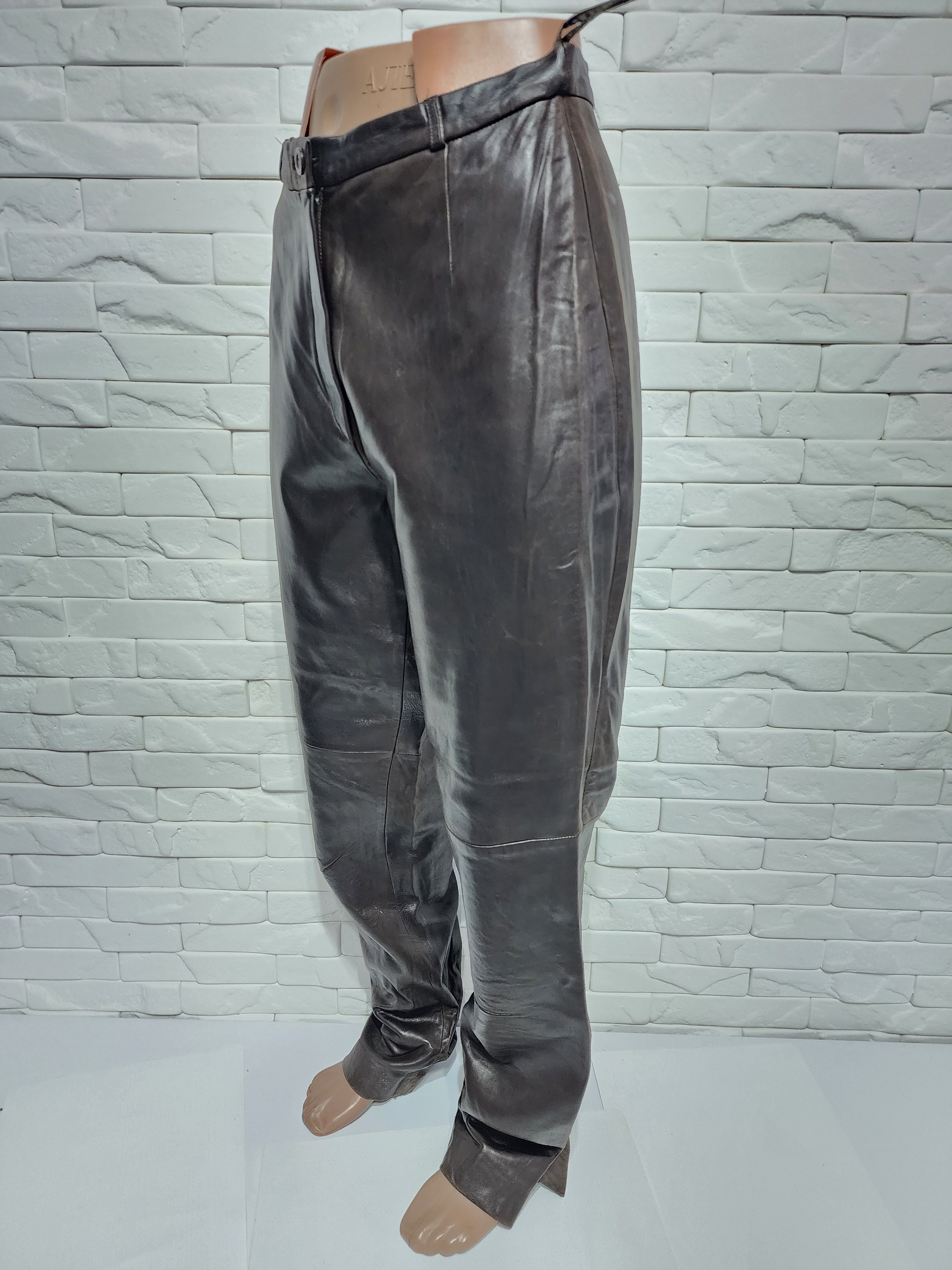Other Women's genuine leather pants. Size 30" / US 8 / IT 44 - 2 Thumbnail
