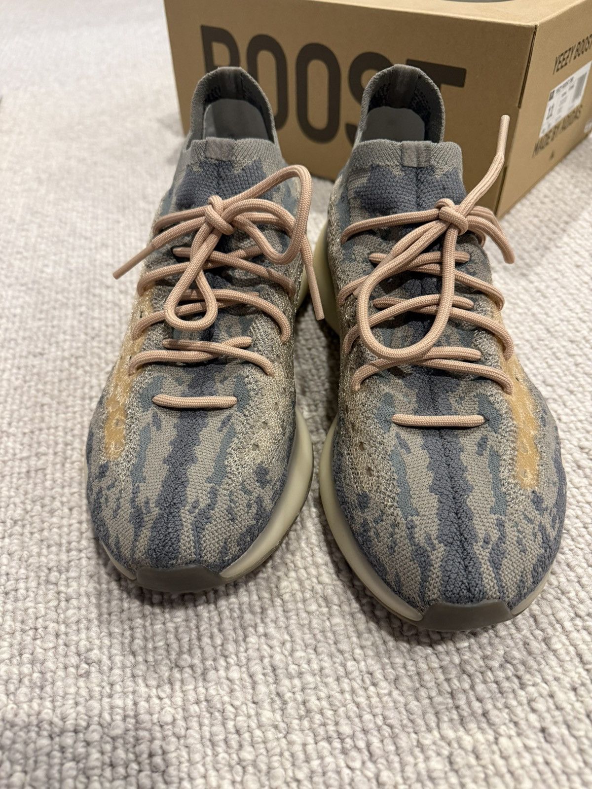 Yeezy Yeezy Boost 380 mist non-reflective Size US 11 / EU 44 - 5 Thumbnail