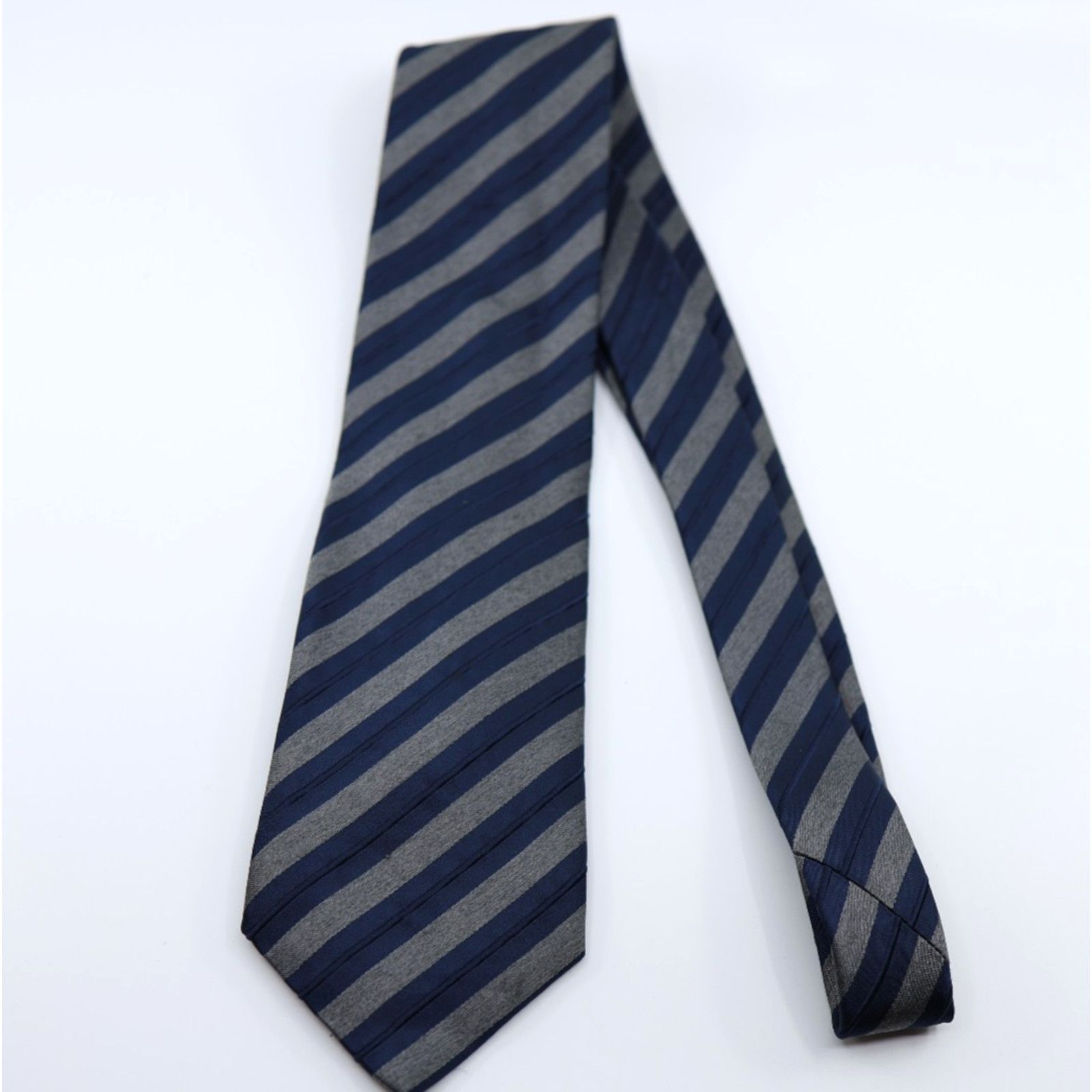 Canali A3 New NWoT CANALI Striped Navy Blue Gray 100% Silk Tie $195 Size ONE SIZE - 2 Thumbnail