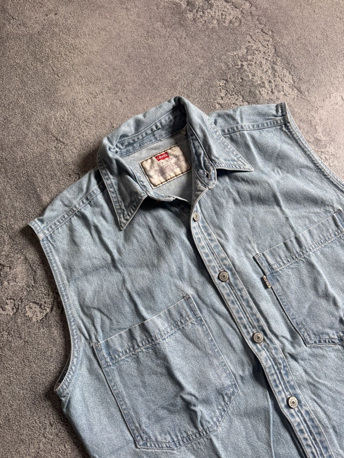 Levi's Levi’s S size denim button up shirt vest sleeveless vintage Size US S / EU 44-46 / 1 - 2 Thumbnail