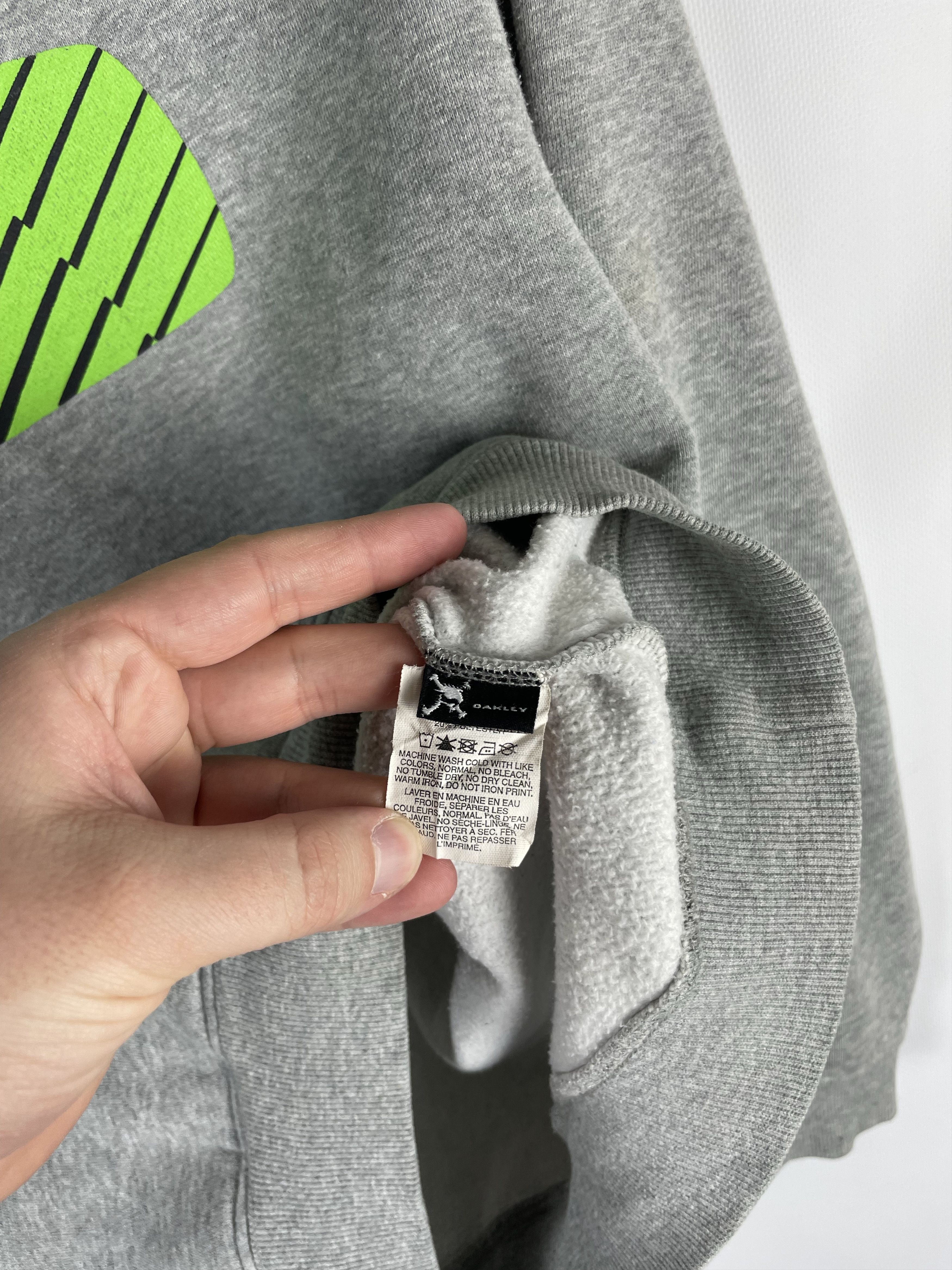 Oakley × Vintage Vintage 90s Oakley Hoodie Size US L / EU 52-54 / 3 - 6 Thumbnail