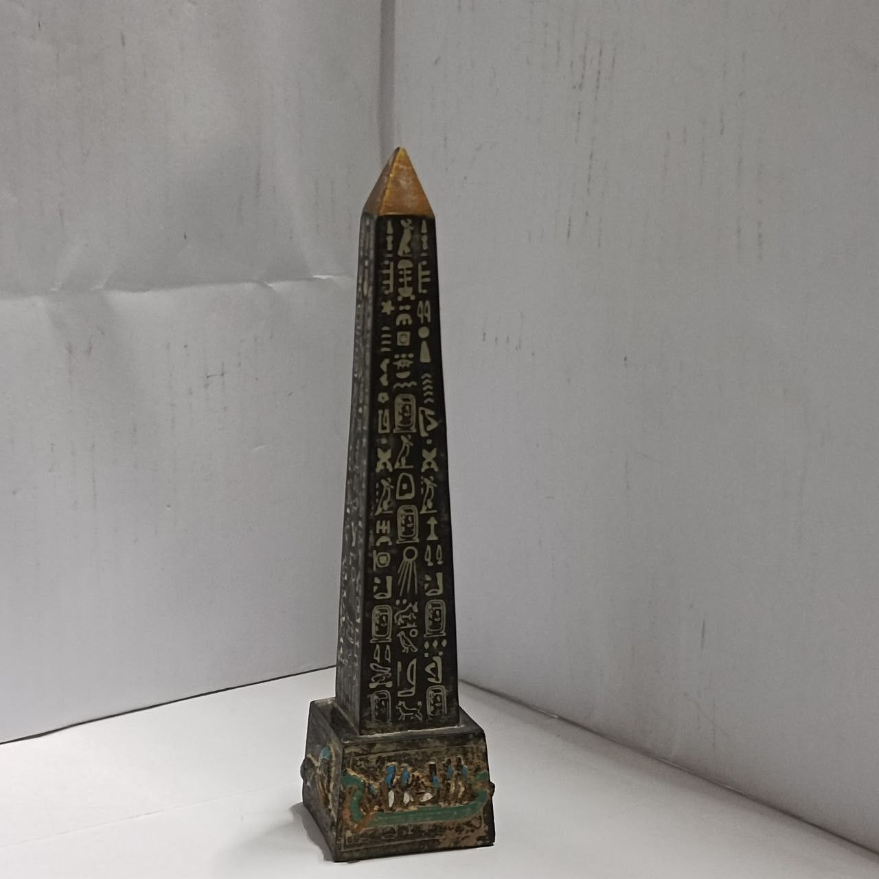 Other Egyptian obelisk replica with hieroglyphs Size ONE SIZE - 3 Thumbnail