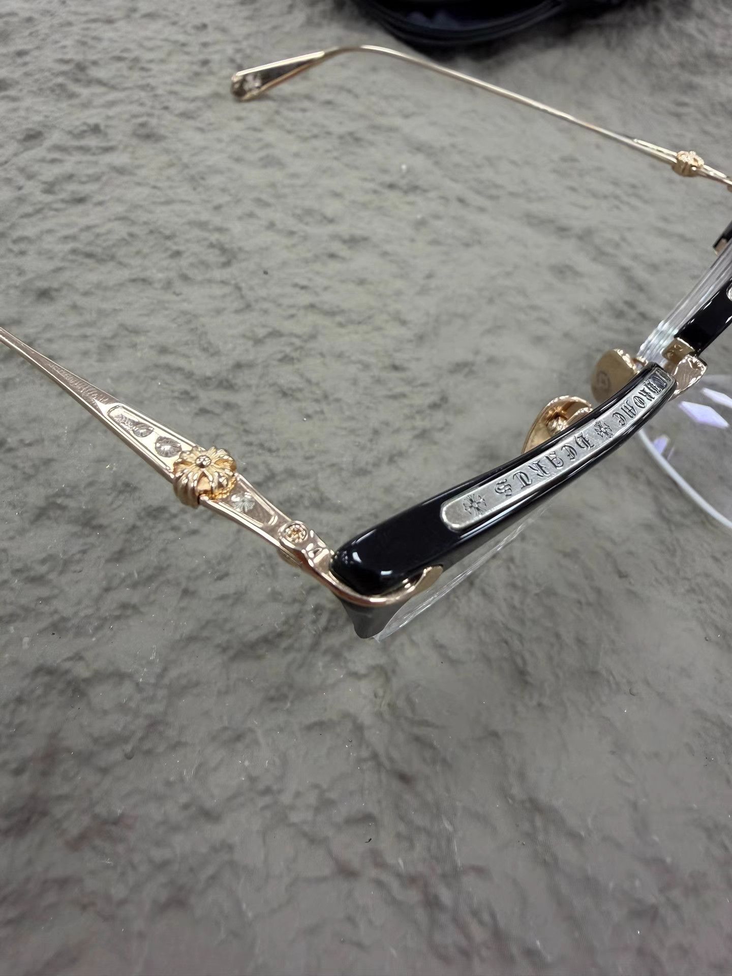 Chrome Hearts Chrome Hearts SLUNTRADICTION Eyeglasses (Black/Gold) Size ONE SIZE - 8 Thumbnail