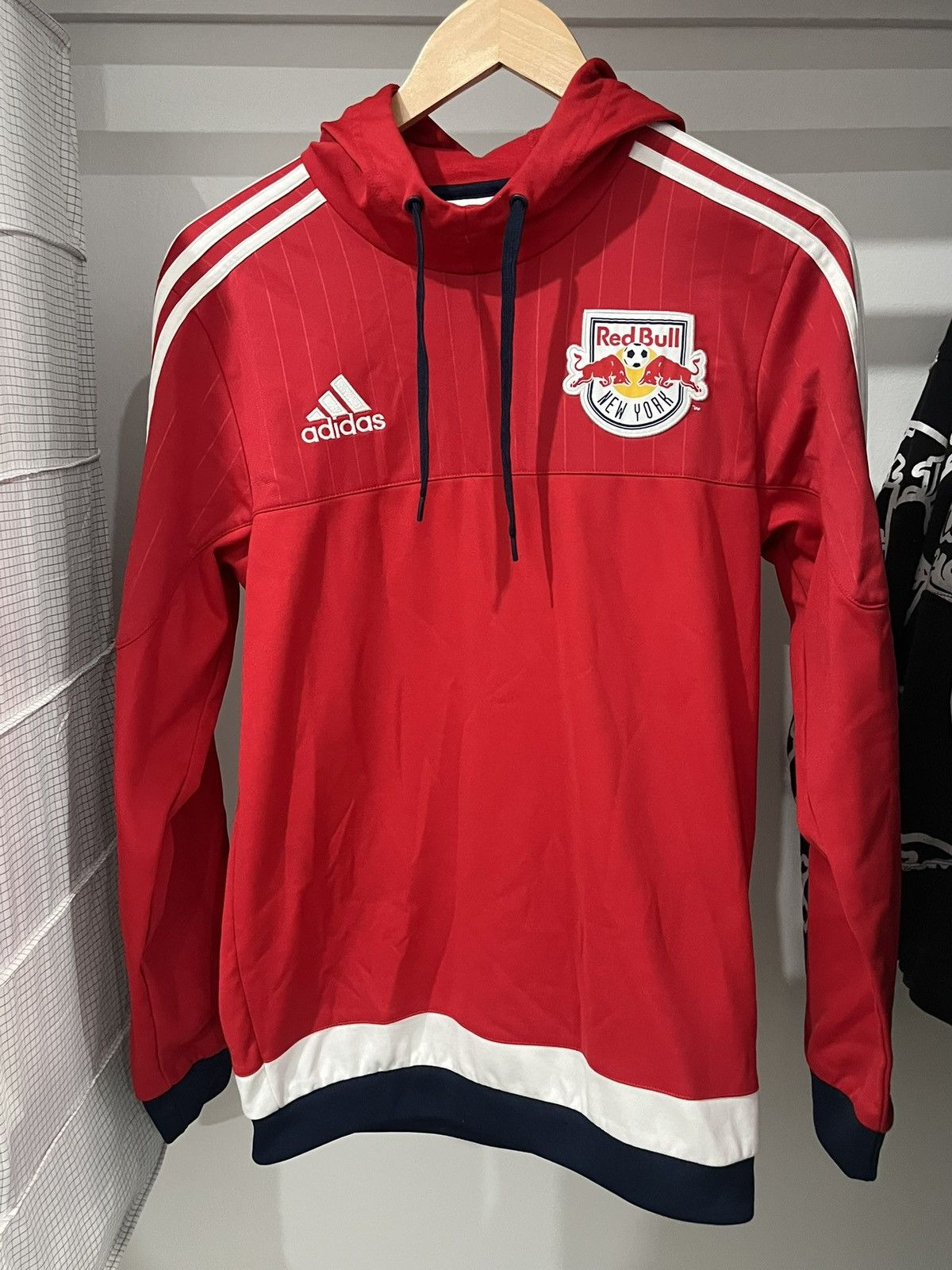 Adidas ny redbull adidas travel pullover hoodie Size US S / EU 44-46 / 1 - 1 Thumbnail