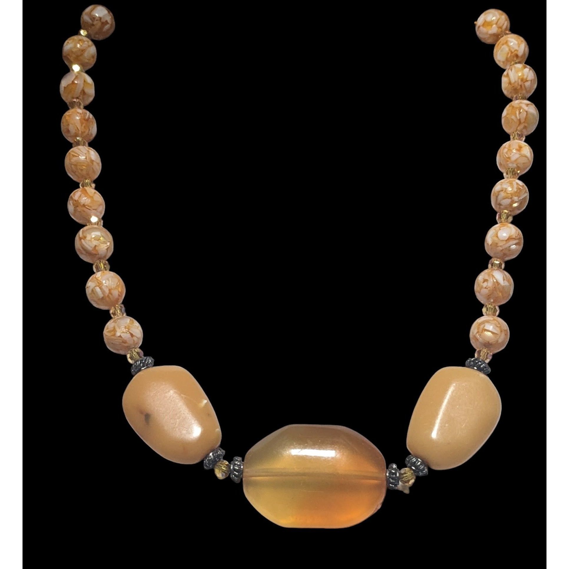 Other Retro Orange Cream Chunky Beaded Necklace Size ONE SIZE - 3 Thumbnail