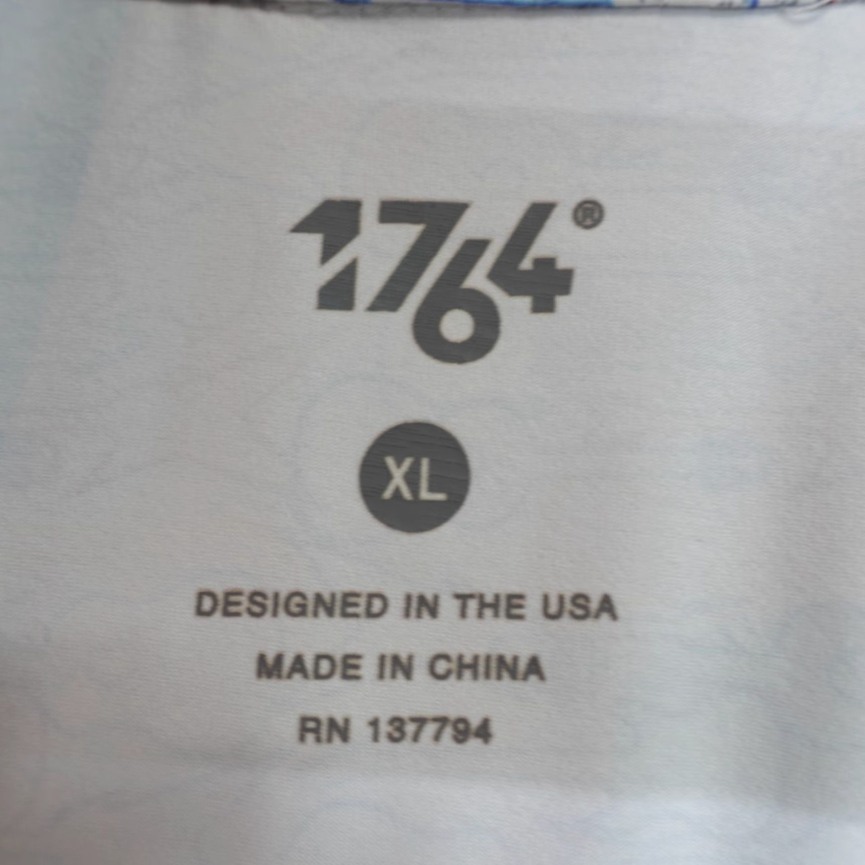 Vintage 1764 Golf Polo XL White Guitars All Over Print Performance Shirt Mens Short Sleeve Collared Button Stretch Golf Size US XL / EU 56 / 4 - 3 Thumbnail