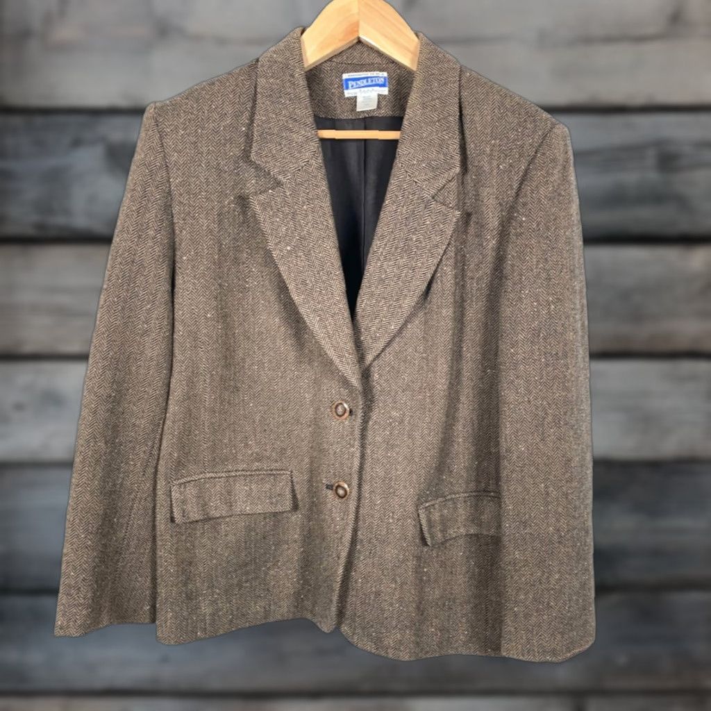 Pendleton VINTAGE Pendleton Blazer Women 18W Brown Herringbone Wool Two-Button Notch Short Jacket USA Made 90s Hipster Preppy Retro Ladies Mens/Womens Size XXL / US 16-18 / IT 52-54 - 1 Thumbnail