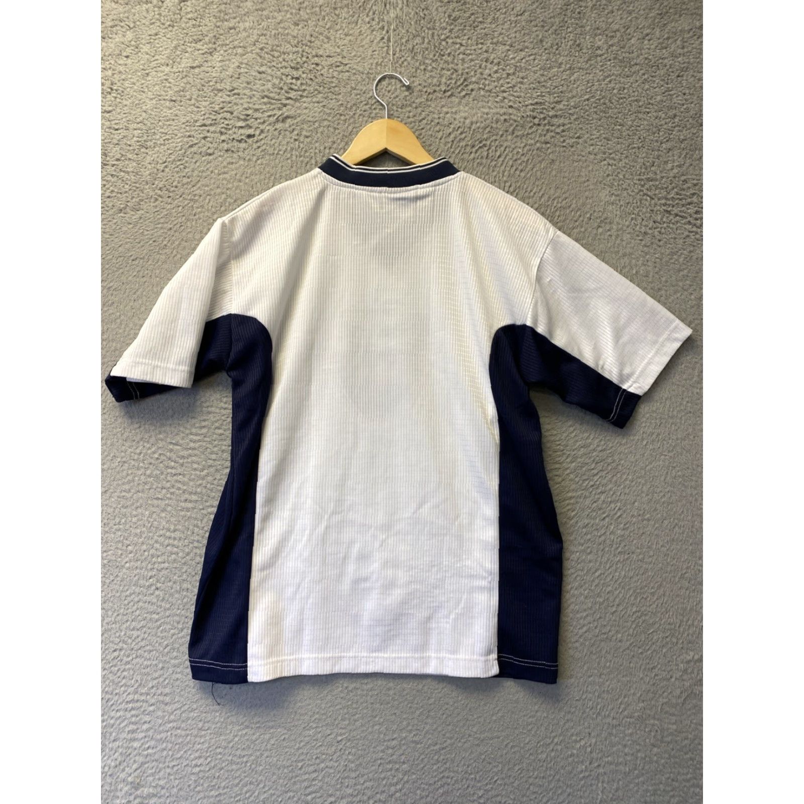 Spell Icewear Dri Fit Iceland T-Shirt Mens M Blue Embroidered Spell Out Short Sleeve 149-26 Size US M / EU 48-50 / 2 - 6 Thumbnail