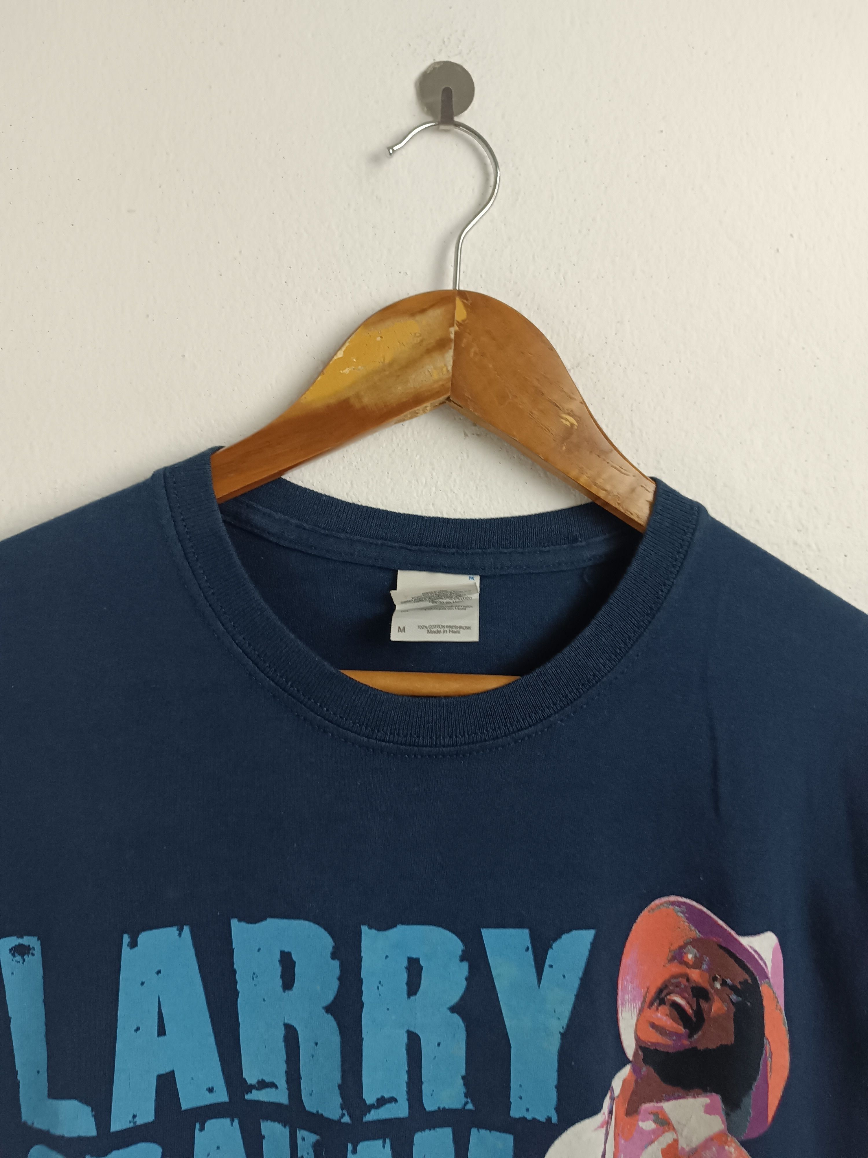 Band Tees VINTAGE 2010 LARRY GRAHAM WORLD TOUR SOUL FUNK aretha prince Size US M / EU 48-50 / 2 - 9 Thumbnail
