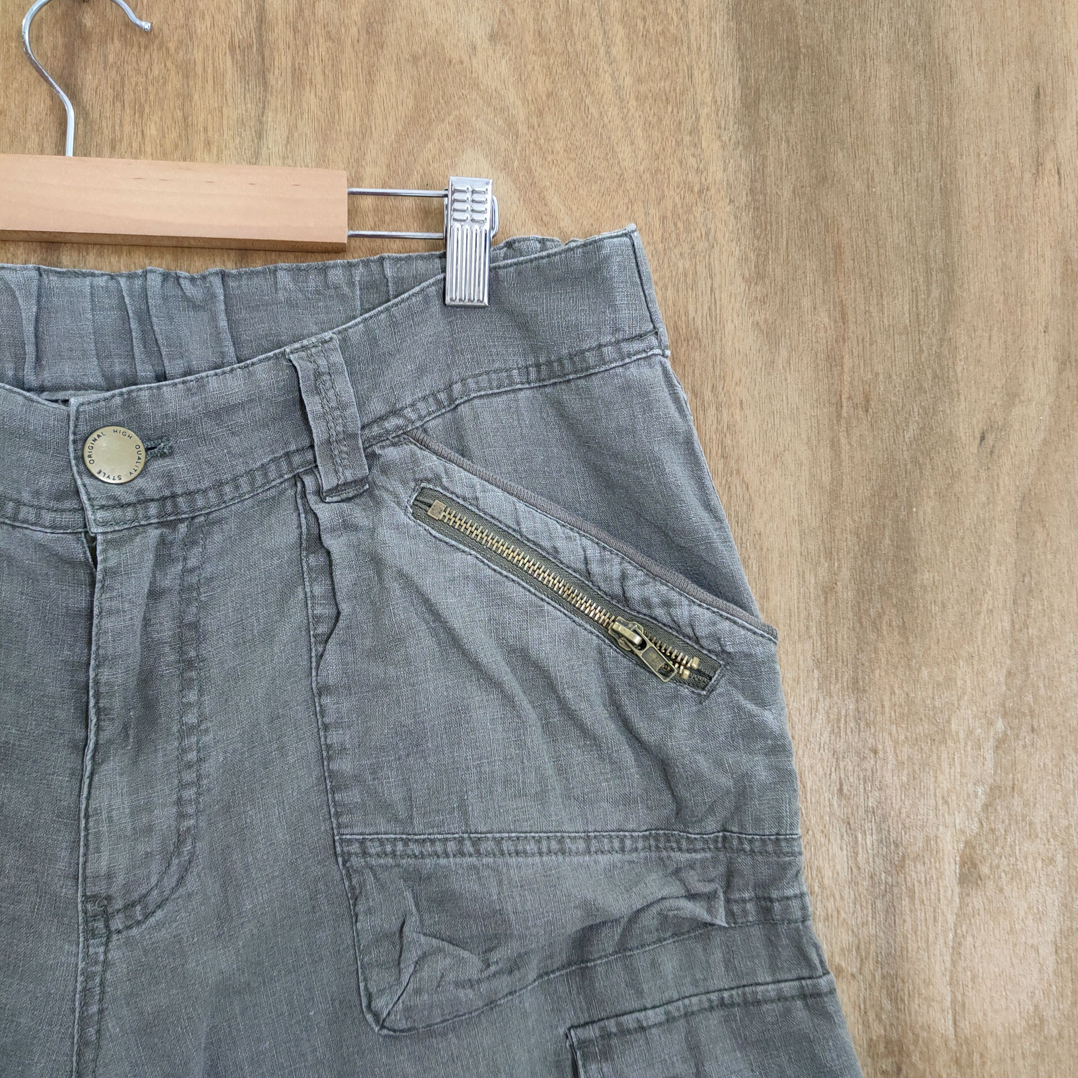 Japanese Brand DAILY SHORT MULTIPOCKET CARGO PANTS Size US 34 / EU 50 - 5 Thumbnail