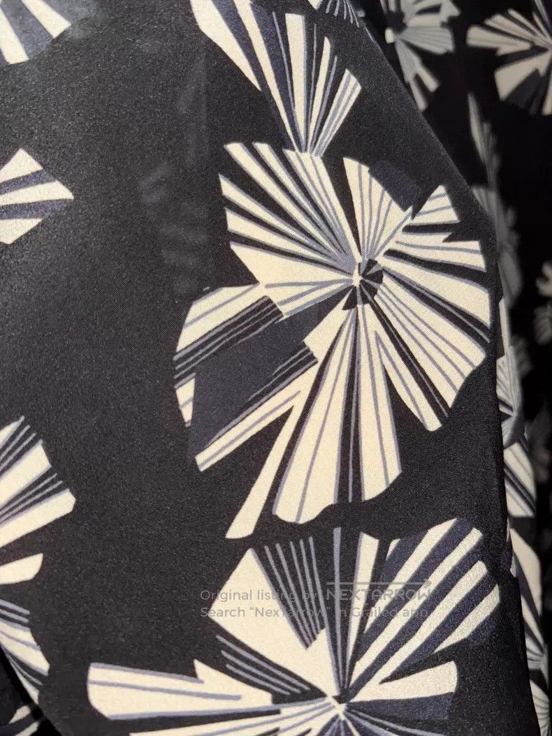 Saint Laurent Paris Saint Laurent Paris size 37 Origami floral short-sleeve shi Size US M / EU 48-50 / 2 - 3 Thumbnail