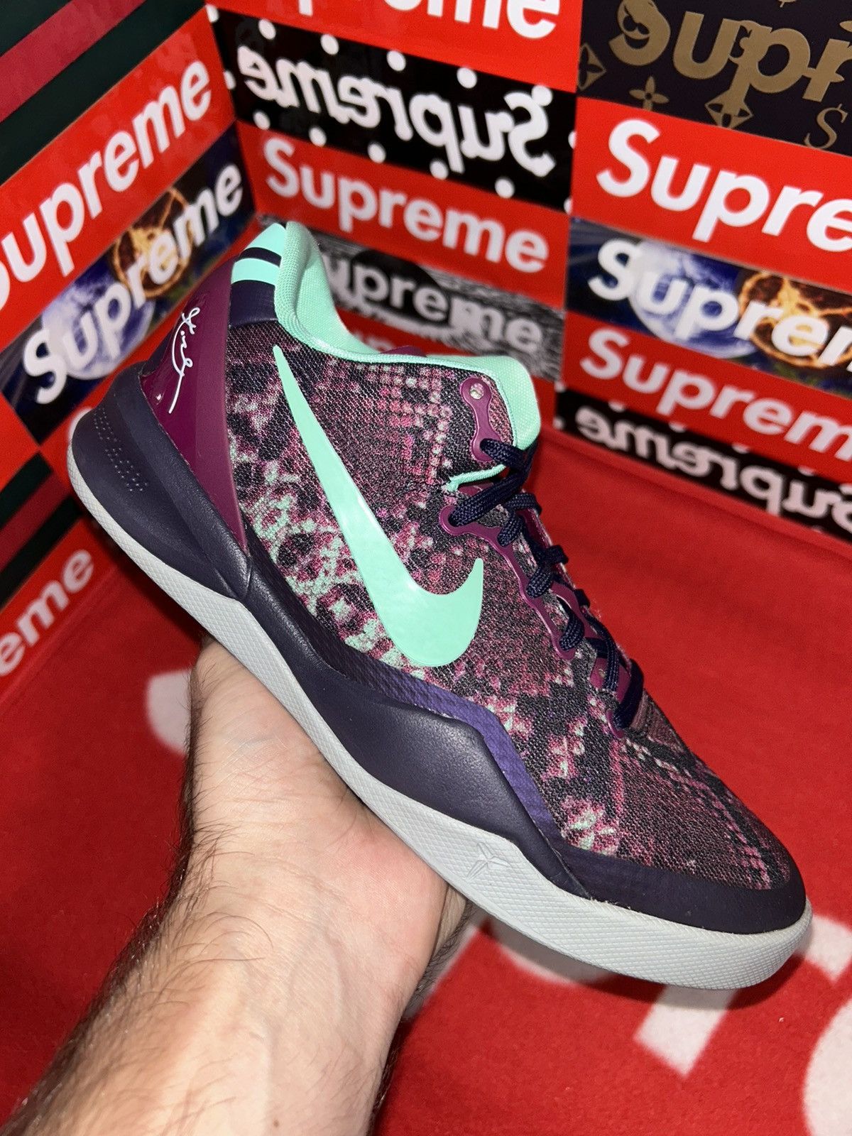 Nike Nike Kobe 8 Pit Viper (GS) 555586-500 size 5y Size US 5 / EU 37 - 8 Thumbnail