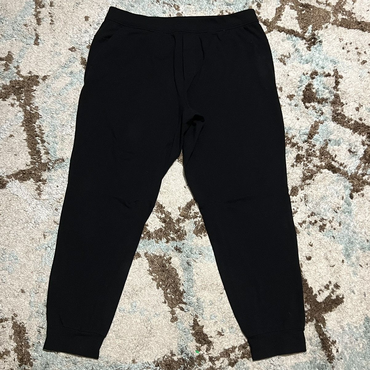 New Lululemon Intent Jogger in Black - NWT