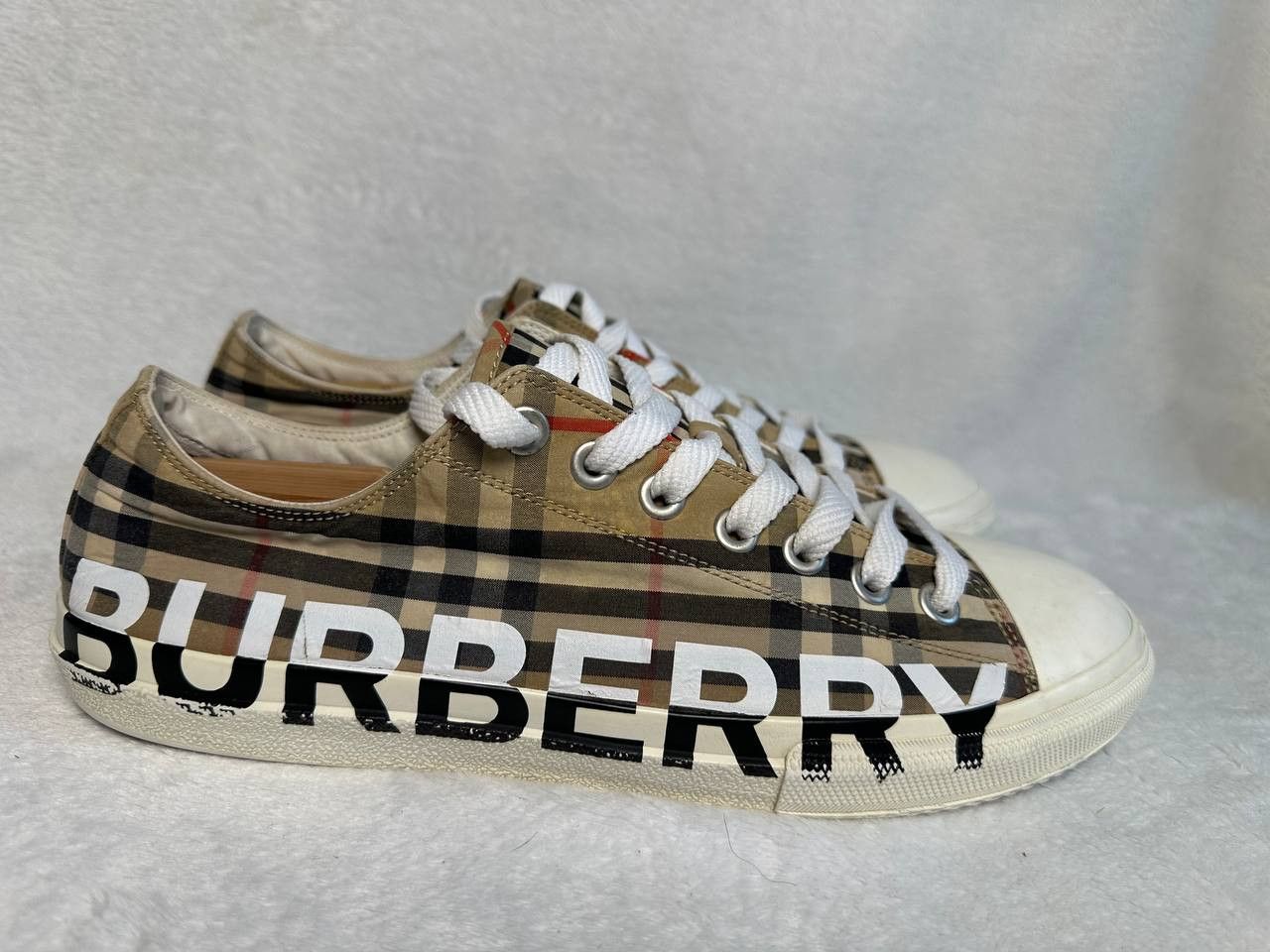 burberry larkhall sneakers womens