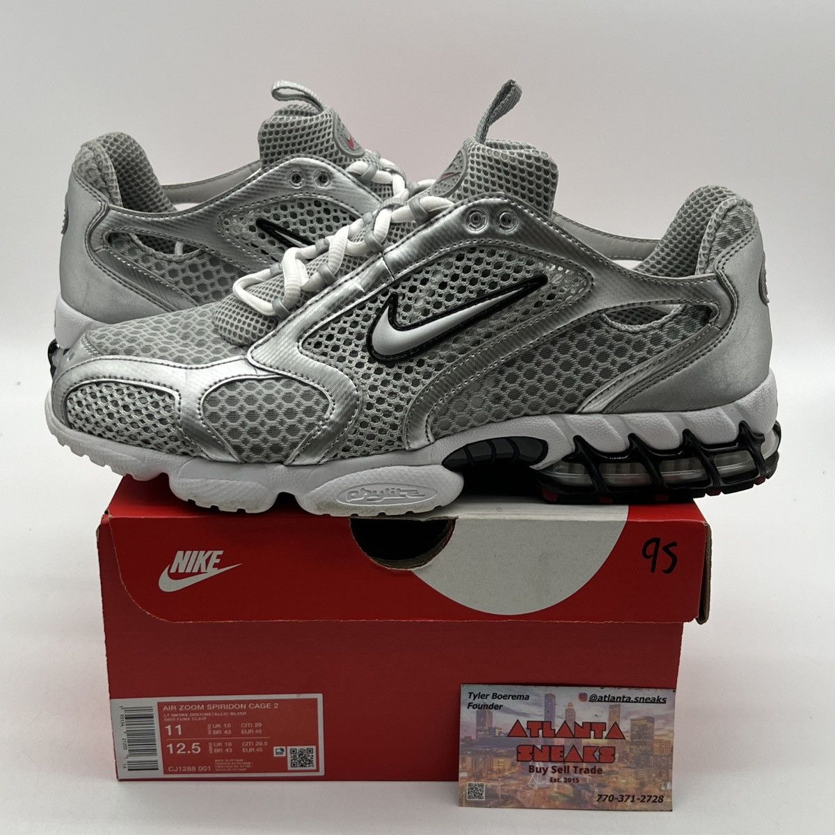 Nike Zoom spiridon caged 2 metallic silver Size US 11 / EU 44 - 1 Thumbnail