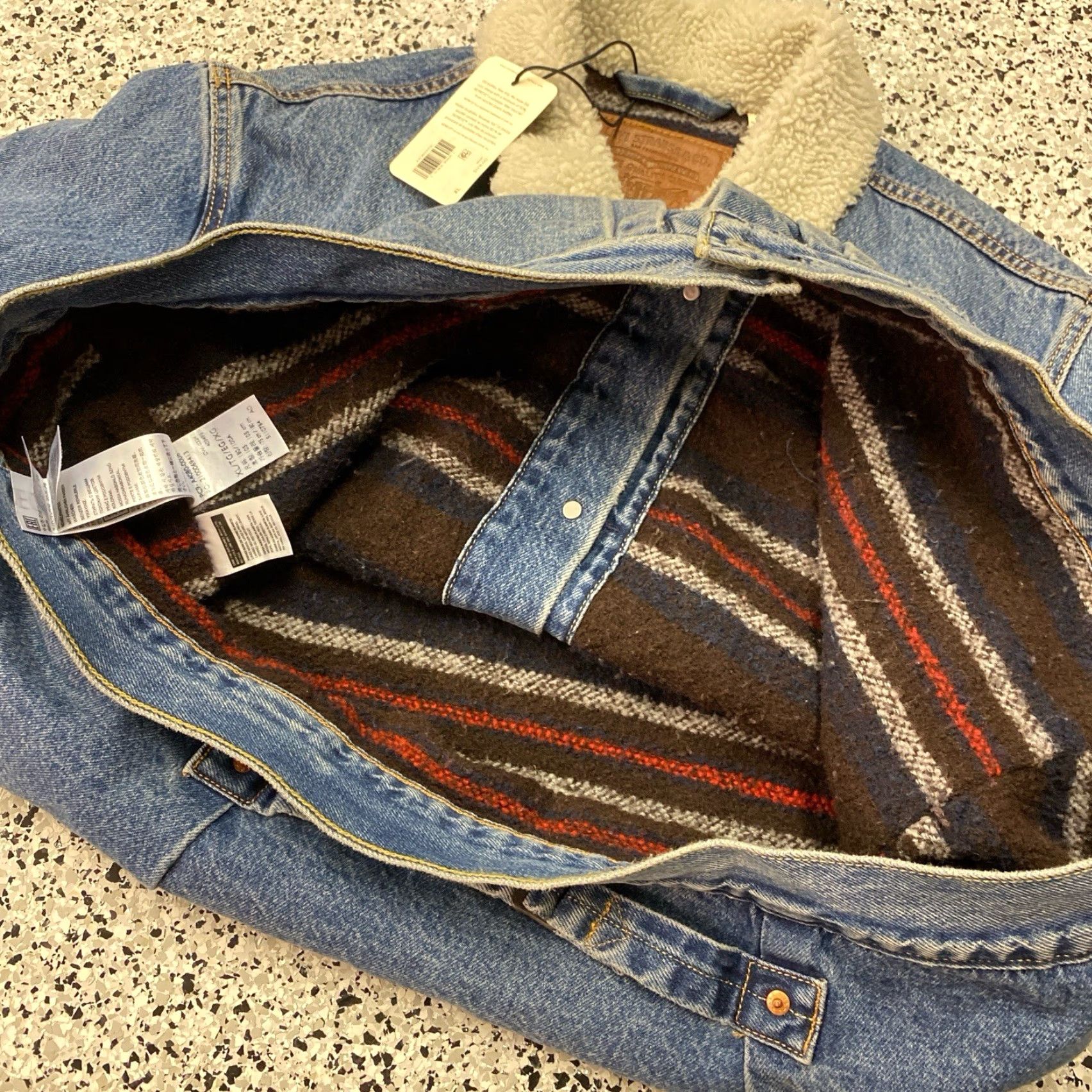 Levi's Levis Premium Type I Lined Trucker Jacket XL Wake Up Medium Wash Big "E" NWT Size US XL / EU 56 / 4 - 6 Thumbnail