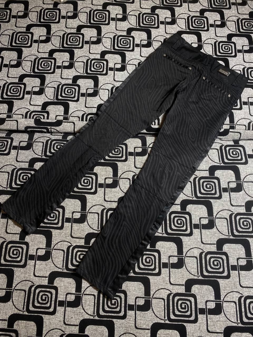 Japanese Brand Crazy Crash Dirty Baggy Faded Jean Japan Avant Garde Style Size US 26 / EU 42 - 7 Thumbnail