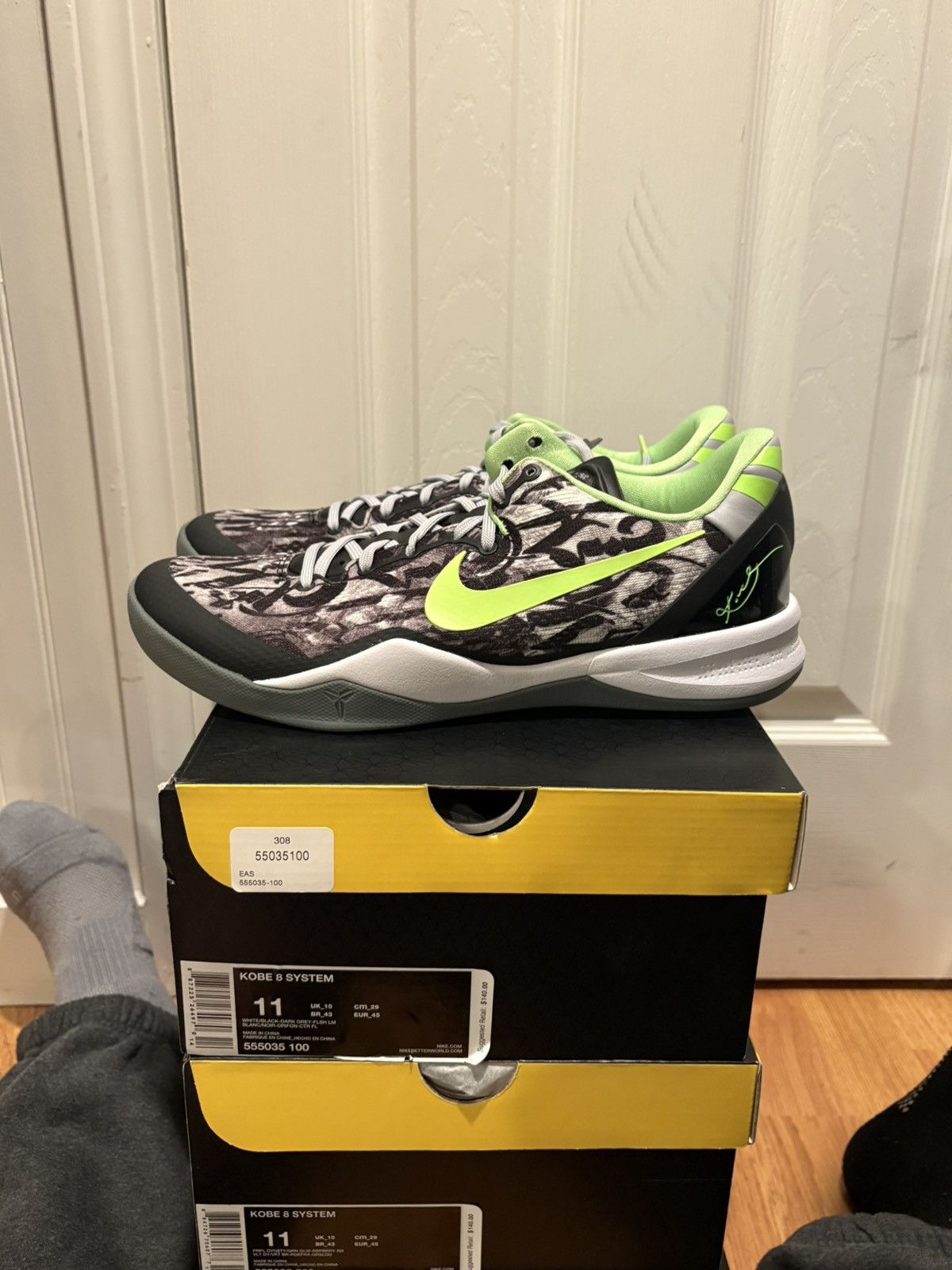 Nike Nike Kobe 8 Grafiti Size US 11 / EU 44 - 2 Thumbnail
