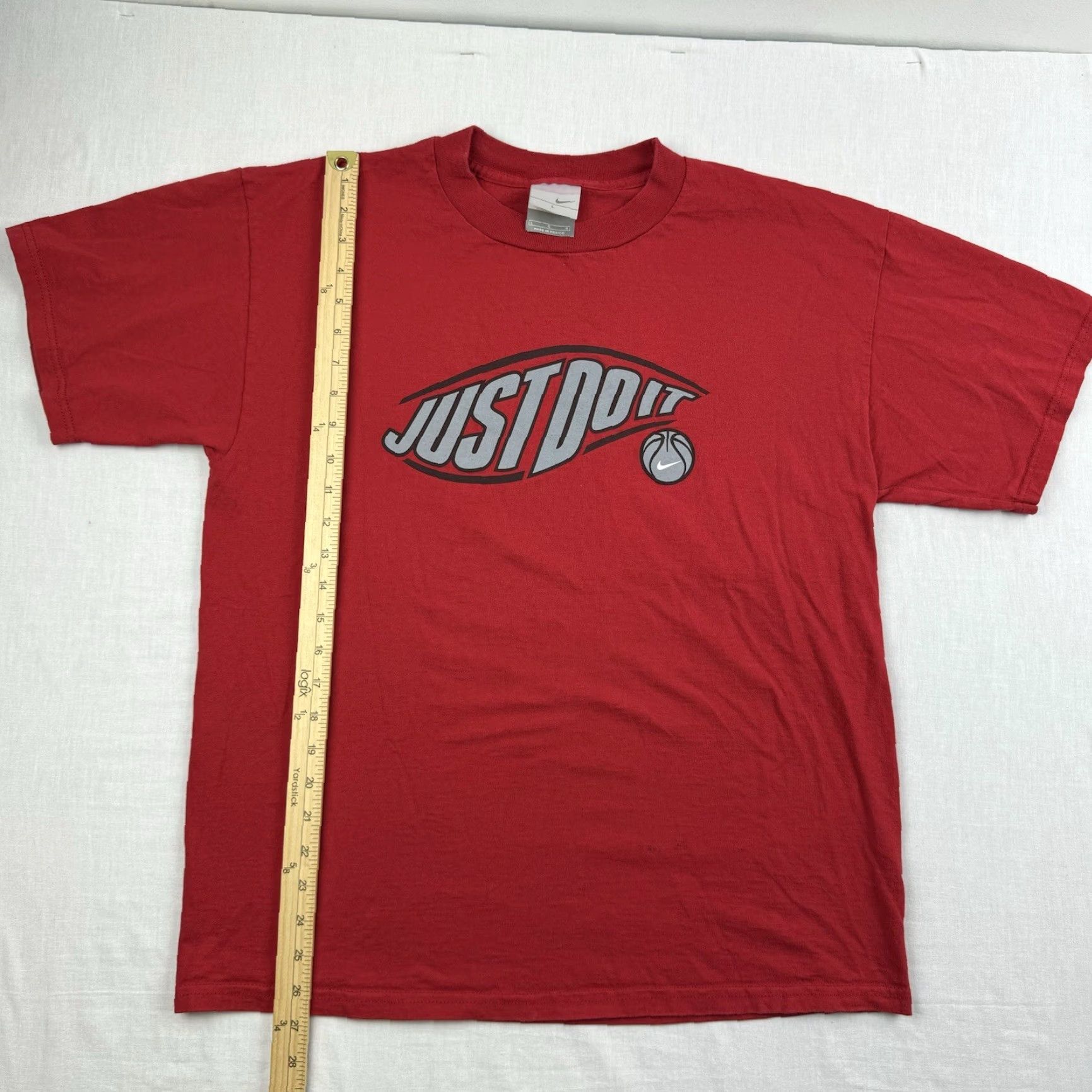 Nike Vintage Nike Shirt Adult Large Red Silver Tag Y2K Grunge 2000s Just Do It USA Size US L / EU 52-54 / 3 - 6 Thumbnail