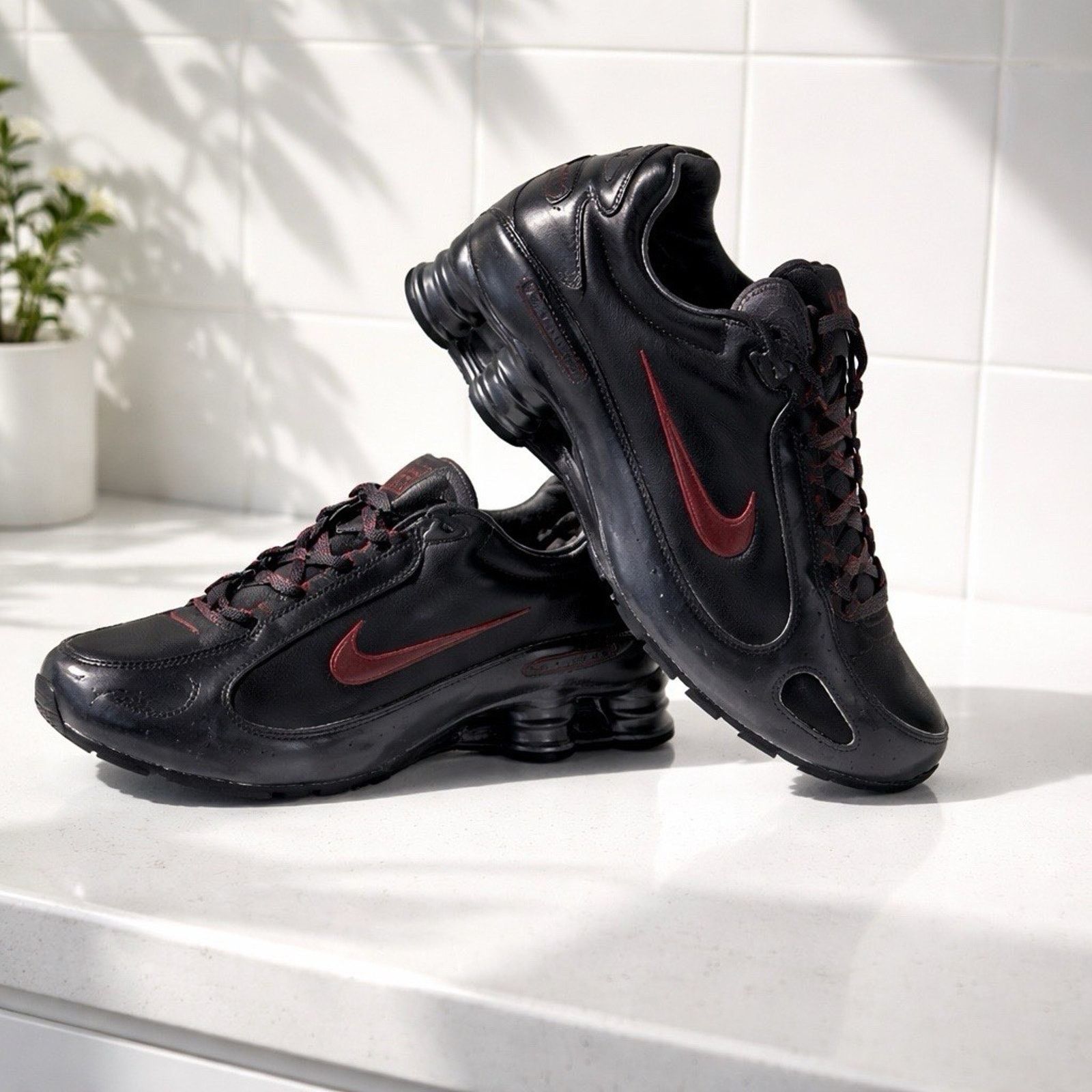 Nike Nike Shox Leather Men’s Size 13 From Vintage 2006. Rep Box Size US 13 / EU 46 - 1 Thumbnail