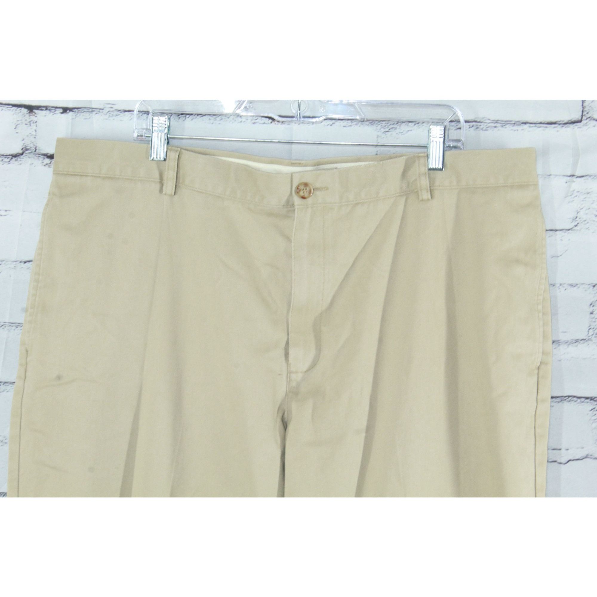 L.L. Bean LL Bean Men's Khaki Wrinkle Free Double L Chinos Size 42" / US 20 - 3 Thumbnail
