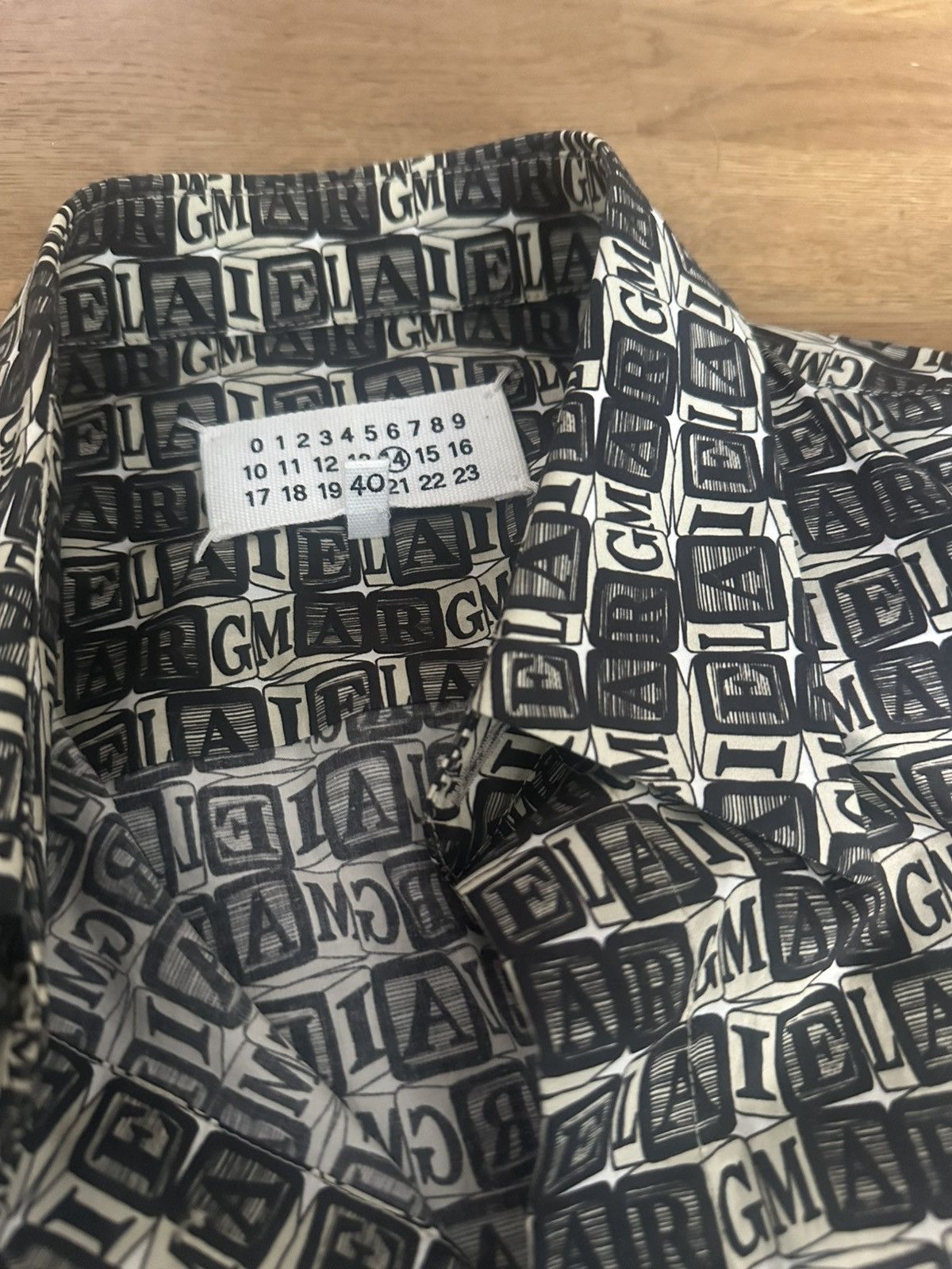 Maison Margiela Maison Margiela Monogram Shirt Size US M / EU 48-50 / 2 - 3 Thumbnail