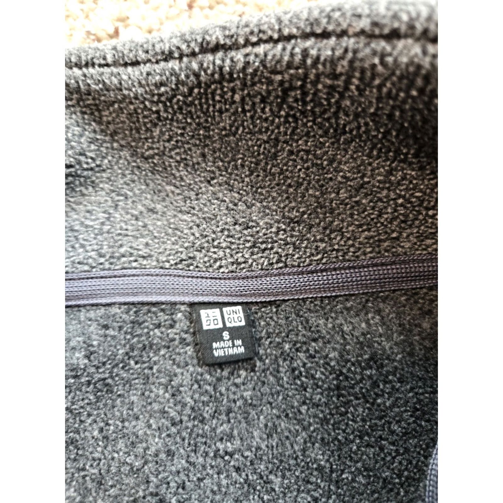 Uniqlo Uniqlo Fleece Jacket Small Mens Gray Full Zip Mock Neck Pockets Outdoor Shirt/Sweatshirt (Jacket) Size US S / EU 44-46 / 1 - 4 Thumbnail