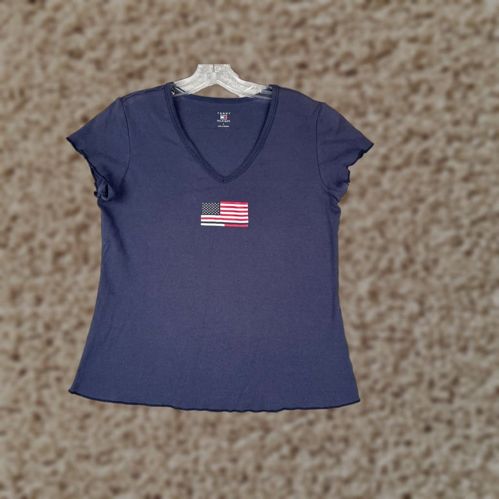 Tommy Hilfiger VINTAGE Tommy Hilfiger Shirt Women L Blue V-Neck Short Sleeve 100% Cotton USA Flag Pink Logo All Seasons Mens Women Girls Amd? Size L / US 10 / IT 46 - 1 Thumbnail
