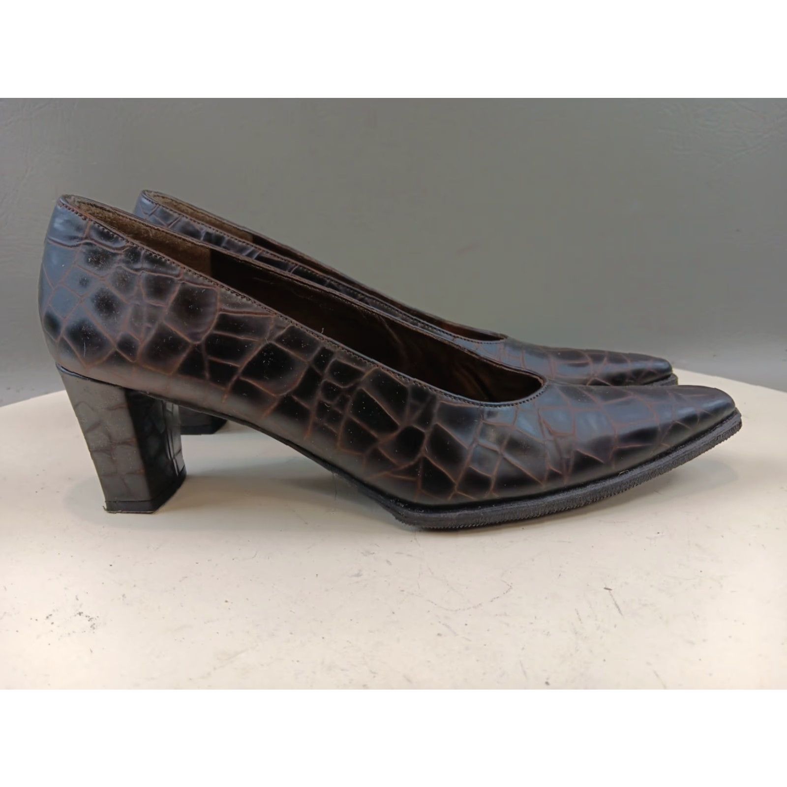 Stuart Weitzman VINTAGE Stuart Weitzman Pumps Shoes Size 8 Brown Croc Print Leather Dress Heels Size M / US 6-8 / IT 42-44 - 7 Thumbnail