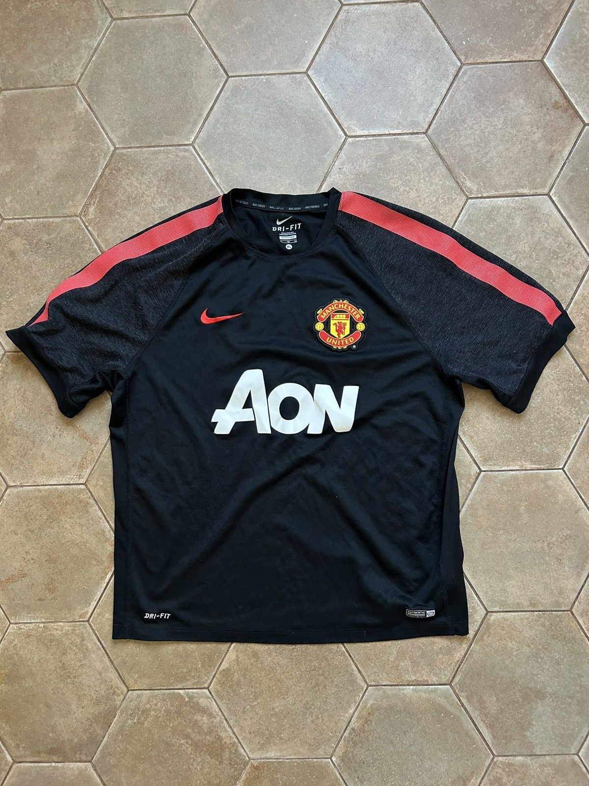 Nike MANCHESTER UNITED NIKE SOCCER JERSEY shirt Size US XL / EU 56 / 4 - 1 Thumbnail