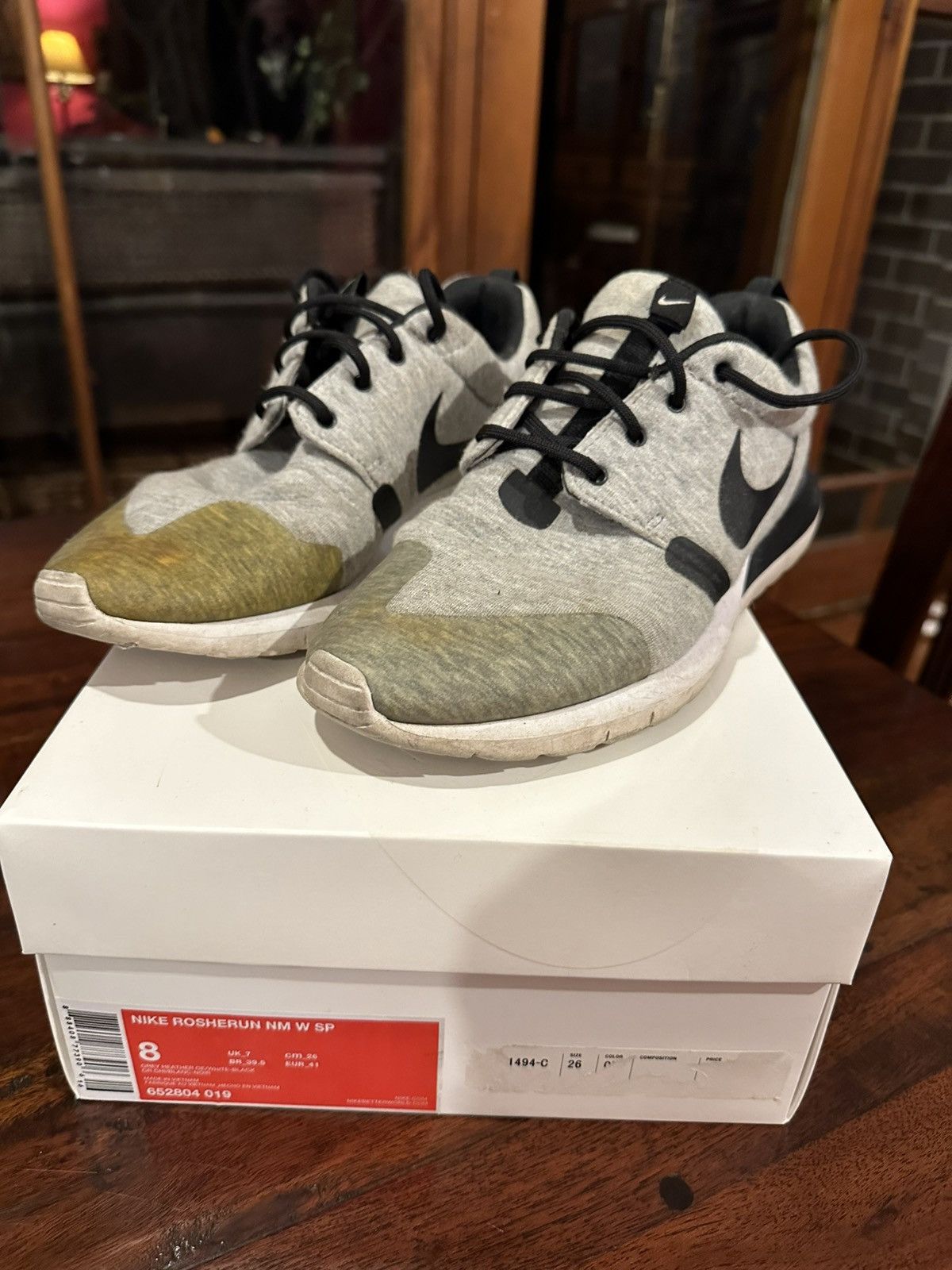 Nike Nike Roshe Run Size US 8 / EU 41 - 1 Thumbnail