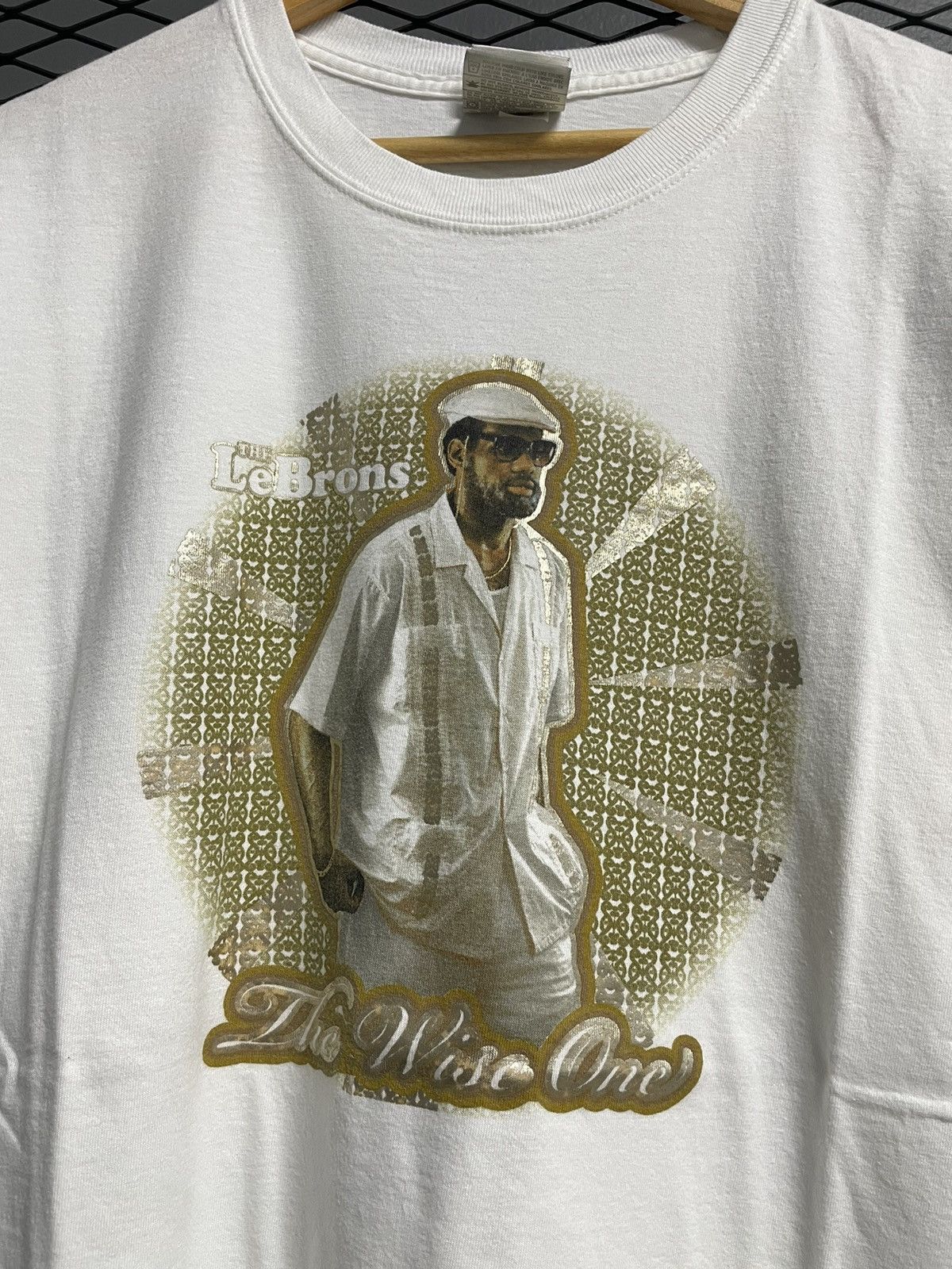 Nike × Vintage Vintage 00s Nike Lebron James “The Wise One” T-Shirt. Size US L / EU 52-54 / 3 - 3 Thumbnail
