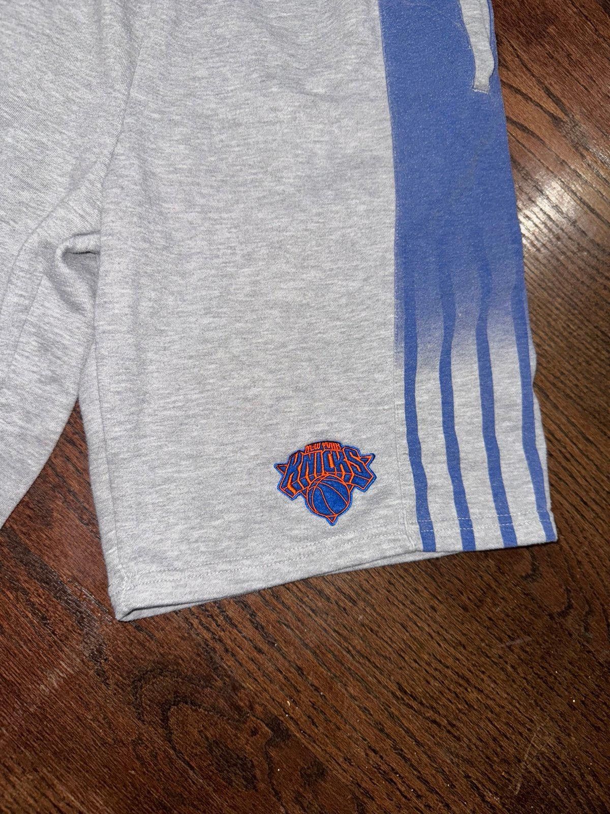 NBA FISLL NBA New York Knicks Faded Stripe Shorts Rare Sz M Size US 32 / EU 48 - 3 Thumbnail