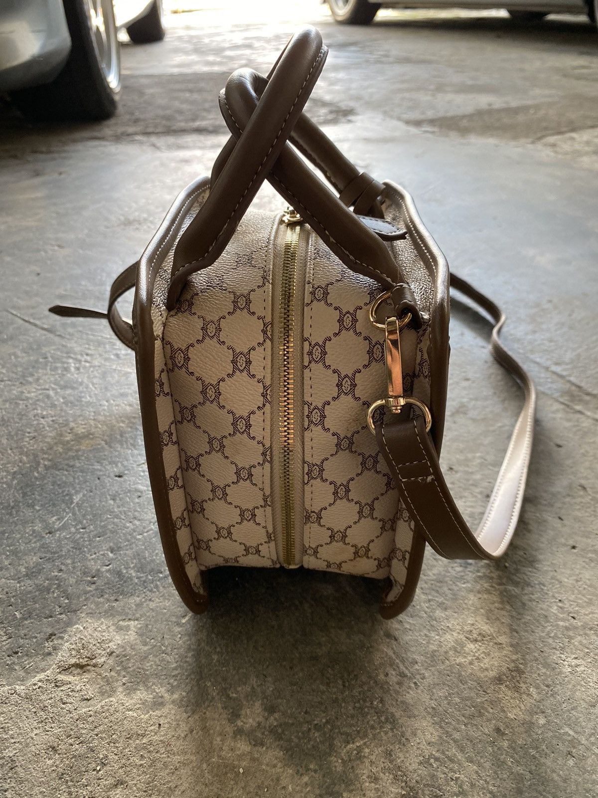 Japanese Brand Japanese Monogram Illusion truck Amazon Bag Size ONE SIZE - 2 Thumbnail