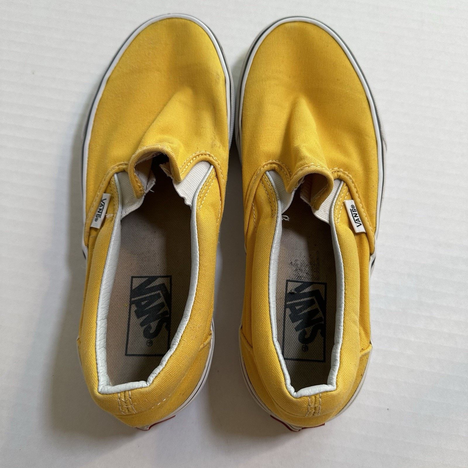 Vans Vans Classic Slip-on Yellow Shoes M5.5 /Wo7 Skate Sneakers Size US 6.5 / EU 39-40 - 2 Thumbnail
