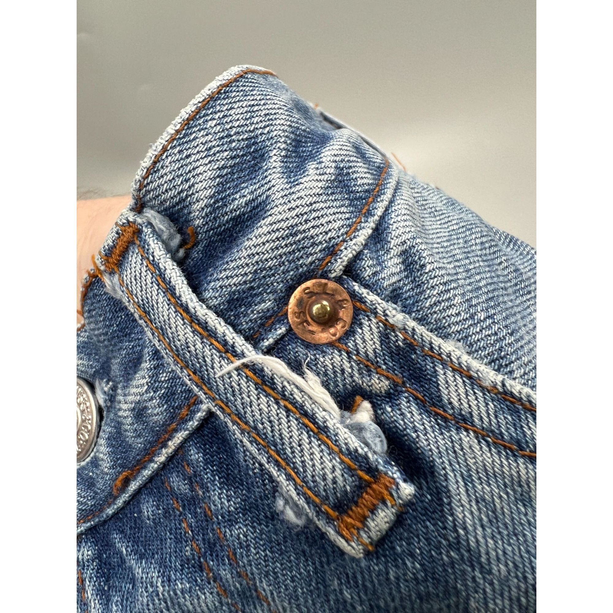 Levi's Levi’s 501 Made in USA Denim Jeans Pants (Y0912) Size US 31 - 6 Thumbnail