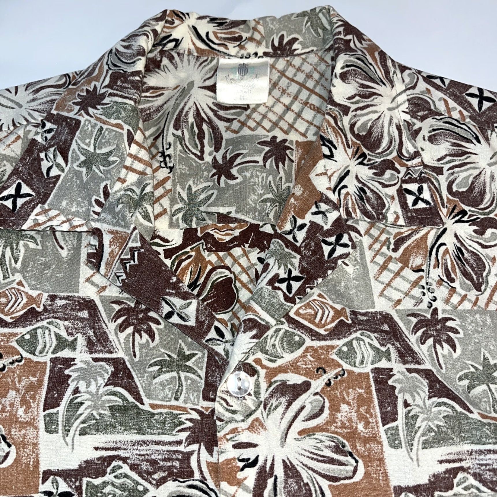 Vintage VINTAGE Royal Creations Hawaiian Shirt Button-Up Short Sleeve Mens M Tan Olive Brown Palm Trees Flowers Geometric Size US M / EU 48-50 / 2 - 5 Thumbnail